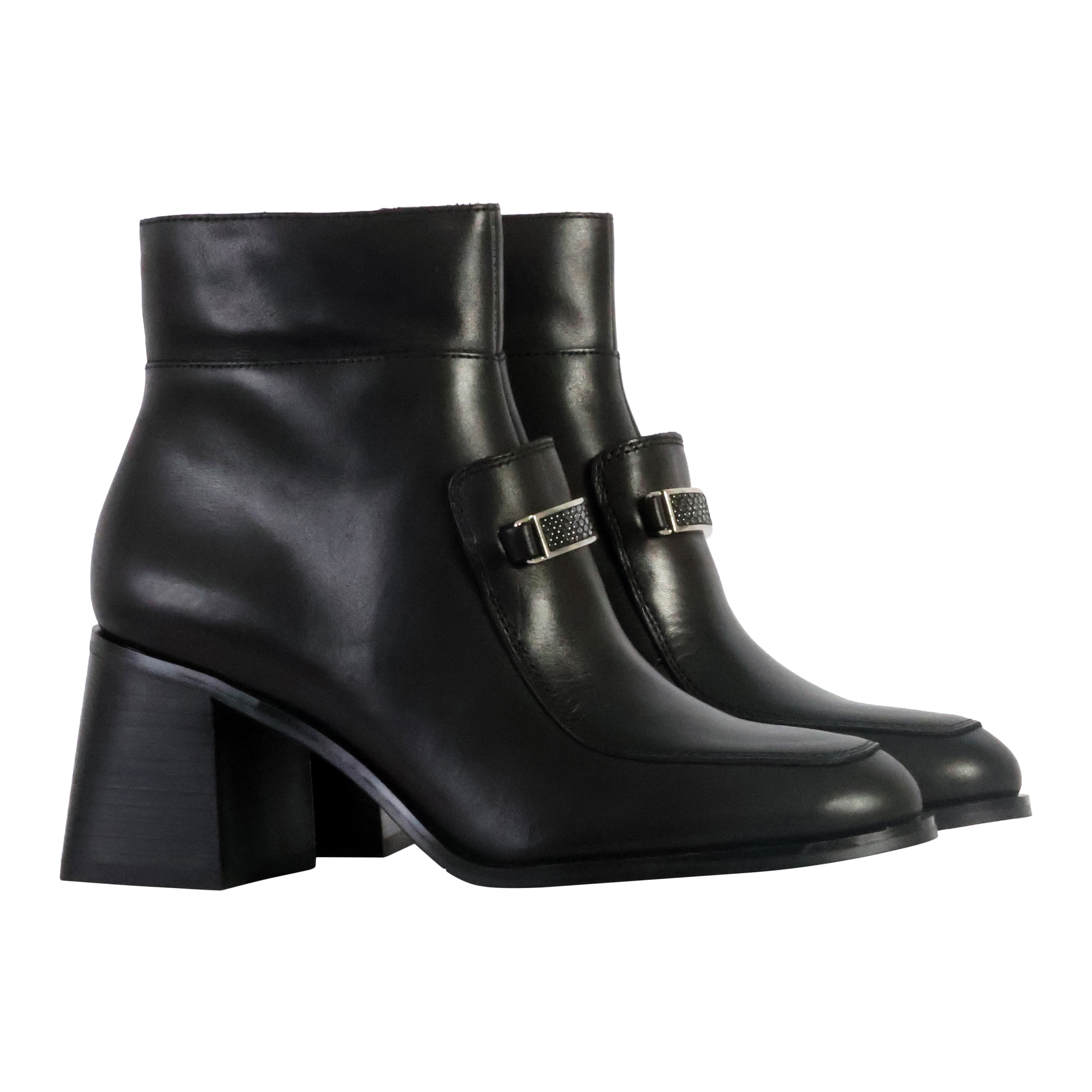 Viana leather ankle boot EMILIE KARSTON Black