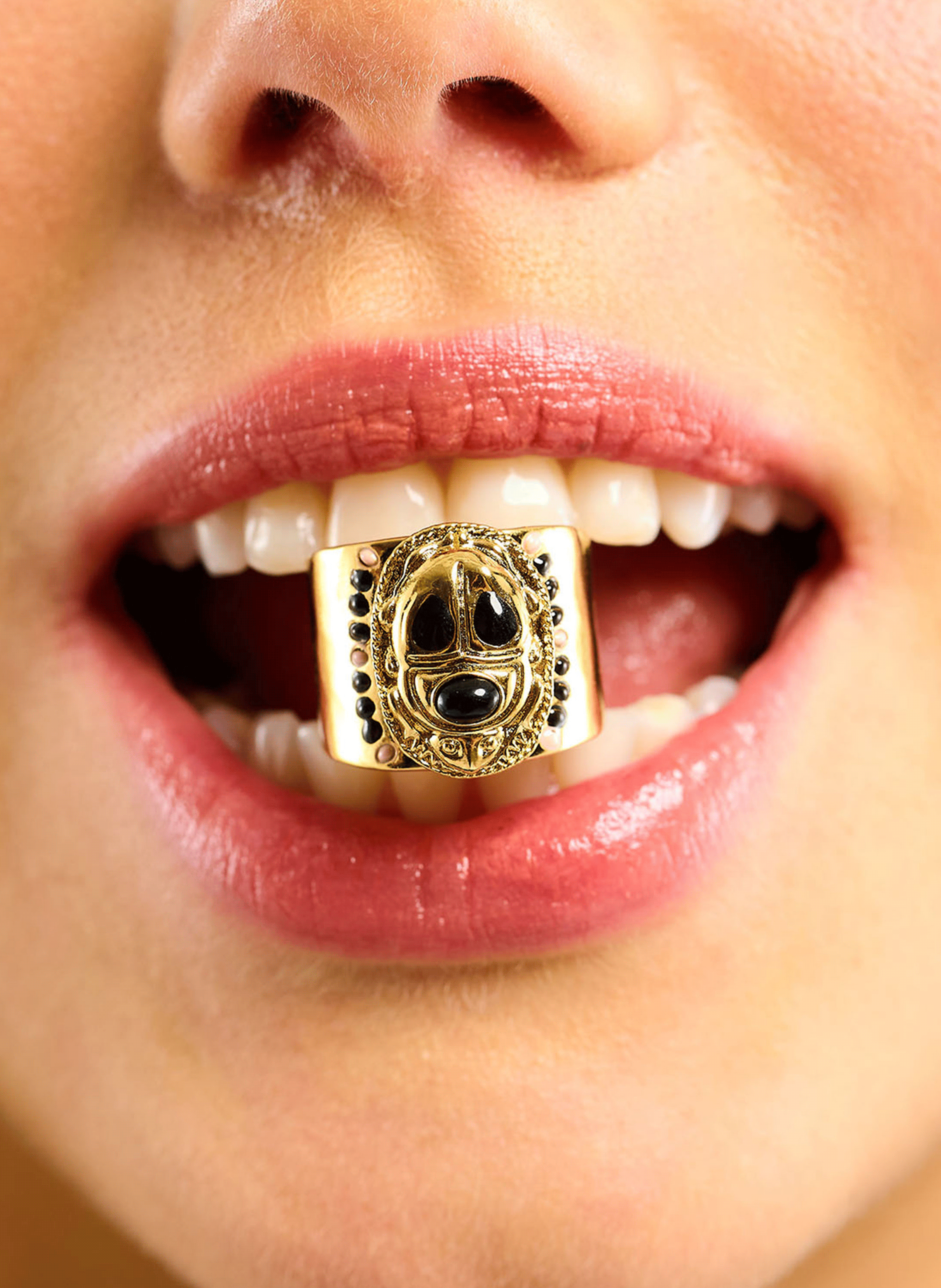 Adjustable scarab cabochon ring with enamel HIPANEMA Black