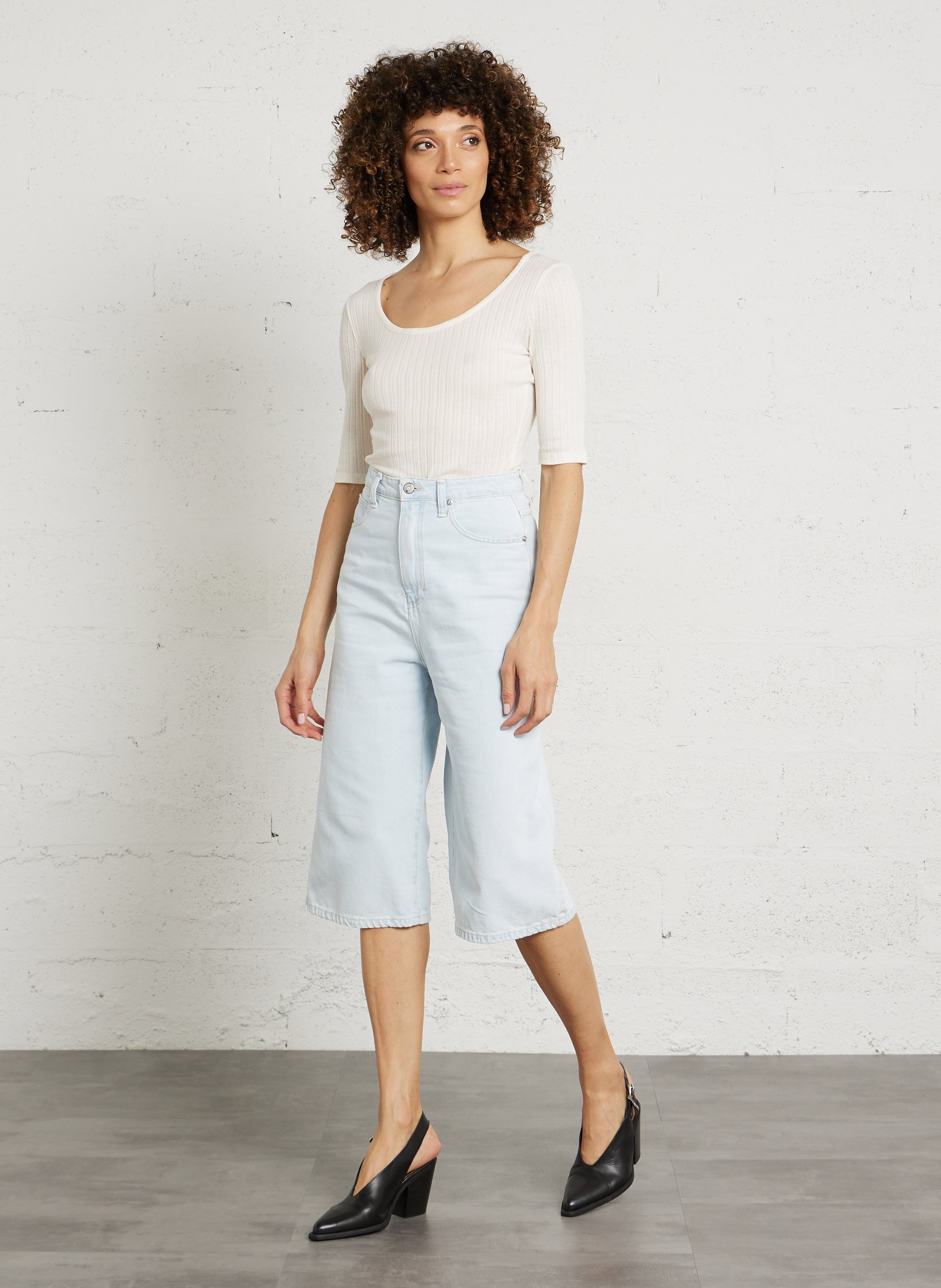 Tee-shirt moulant col rond en coton bio mélangé DES PETITS HAUTS Beige