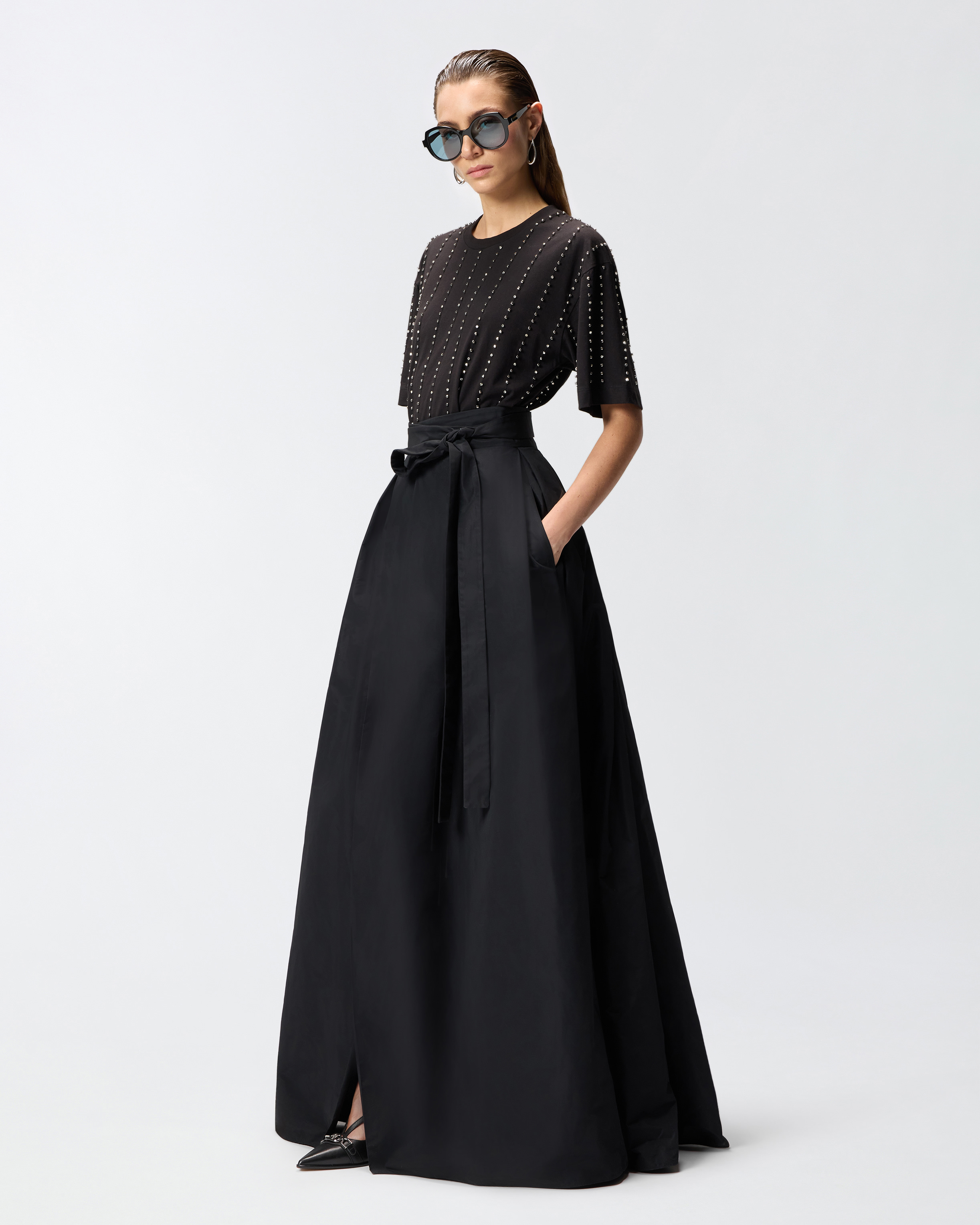 Long wrap skirt with bow Black
