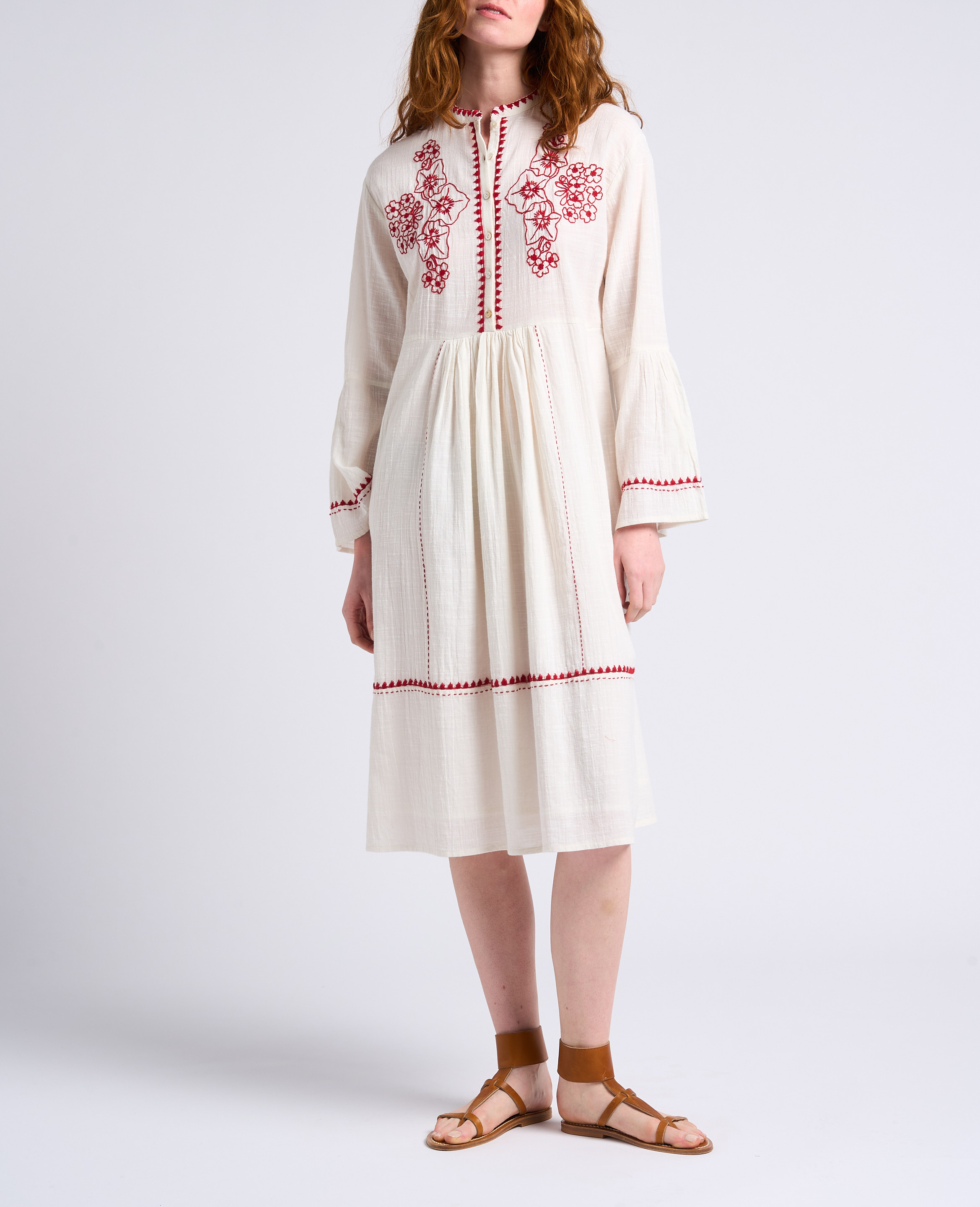 Robe midi ample brodée à col mao en coton ANTIK BATIK Blanc