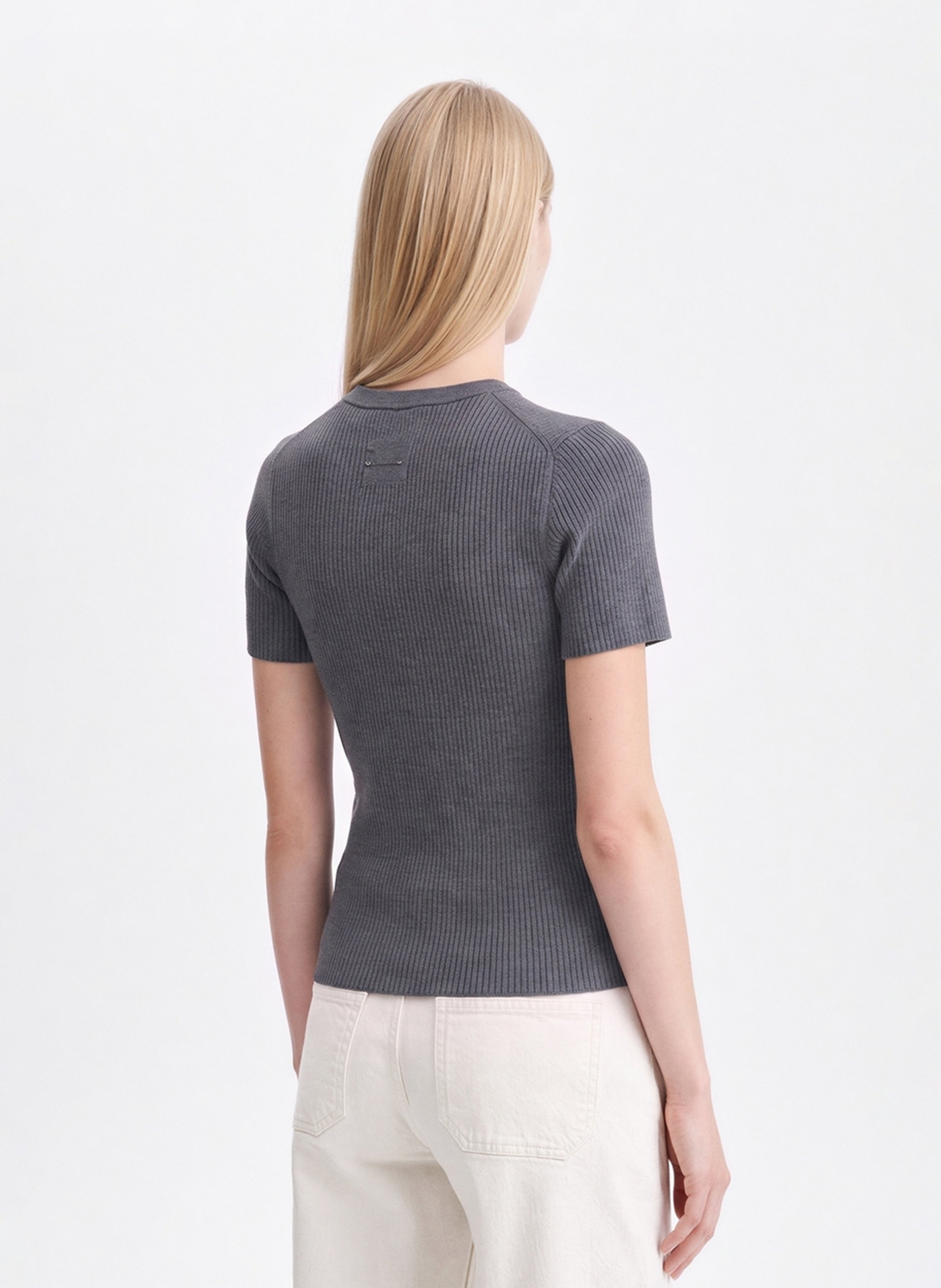Figurbetonter Pullover mit kurzen Ärmeln VANESSA BRUNO Grau