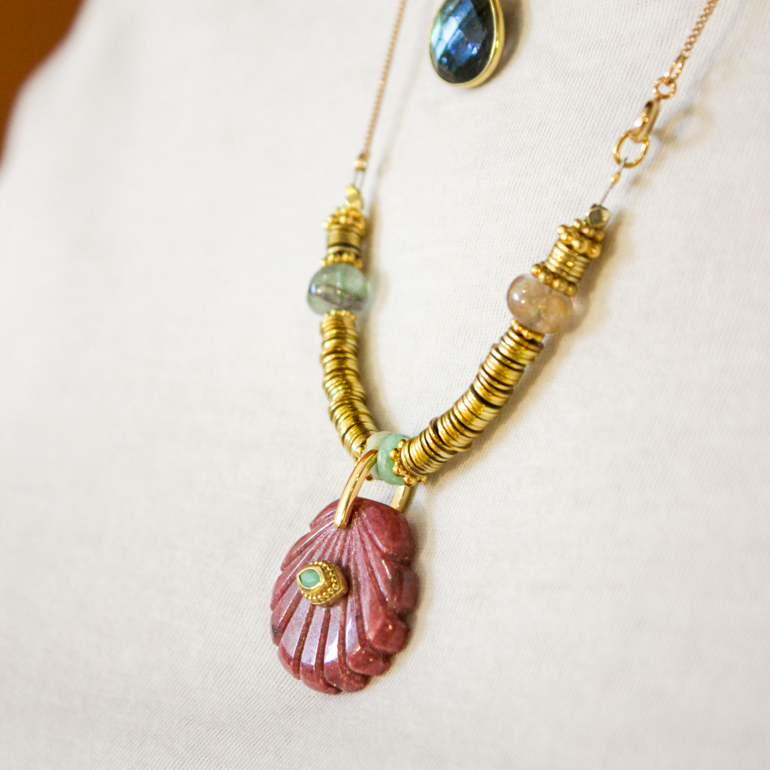 Heishi stud earrings - Elsa L'ATELIER DES DAMES Golden