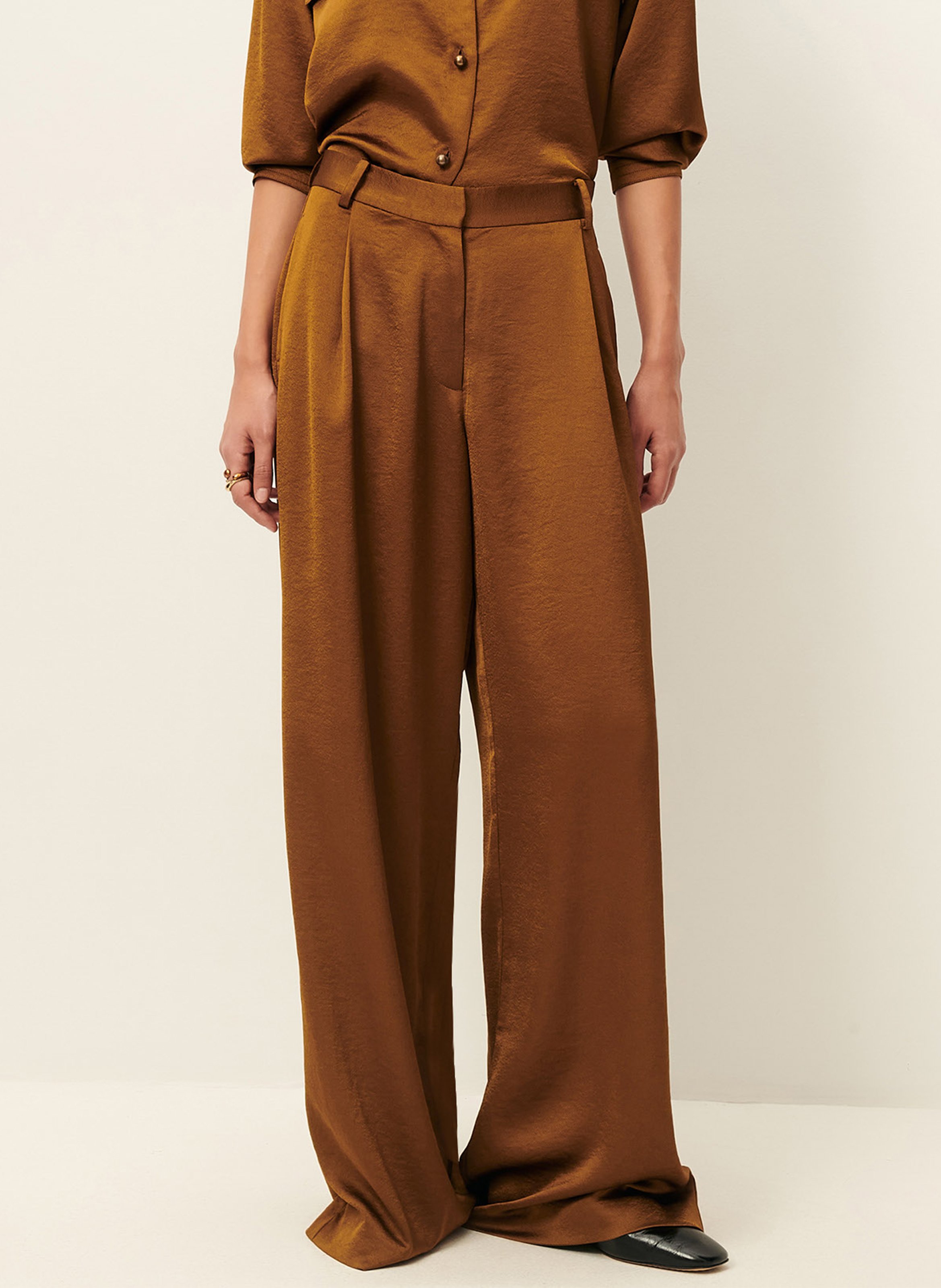 Wide Satin Flowy Pants SESSUN Brown