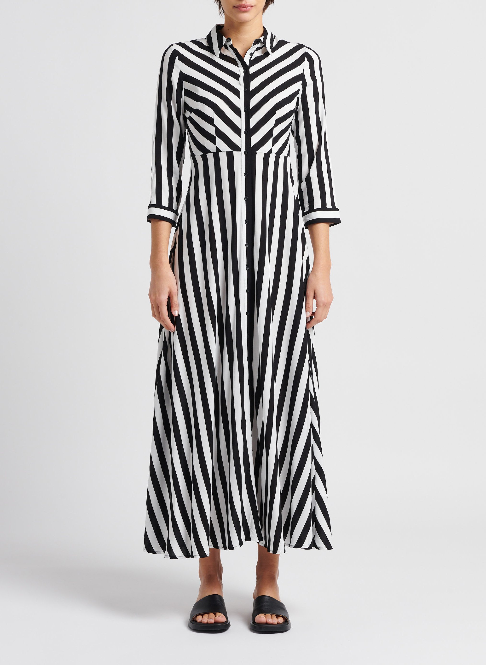 Long printed dress with classic collar YAS Black