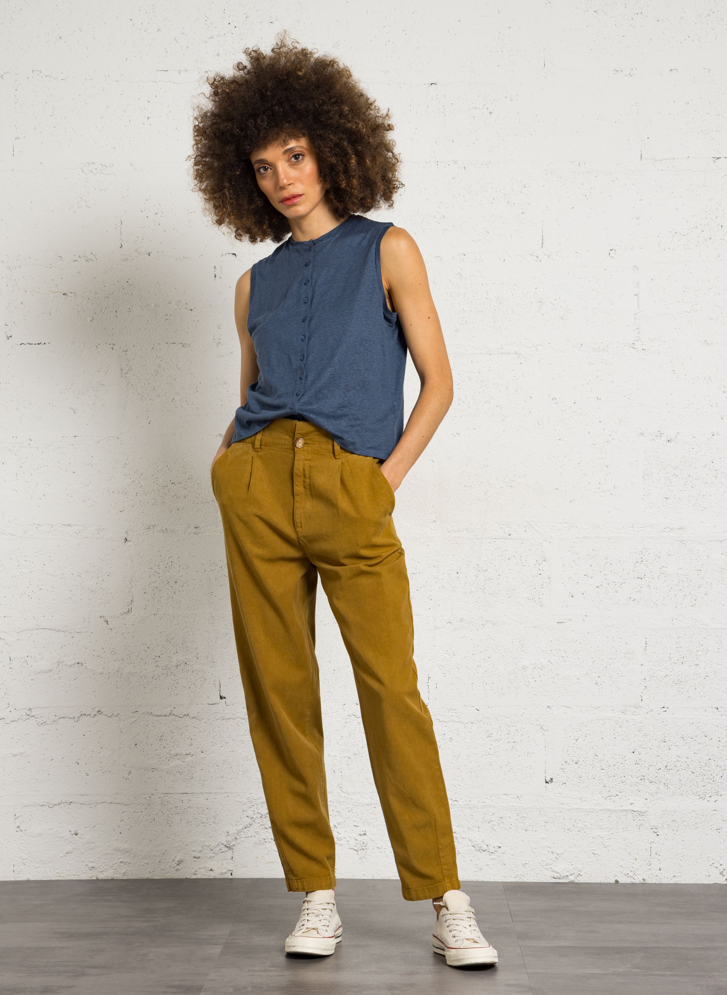 Top sans manches boutonné en lin mélangé MAJESTIC FILATURES Bleu