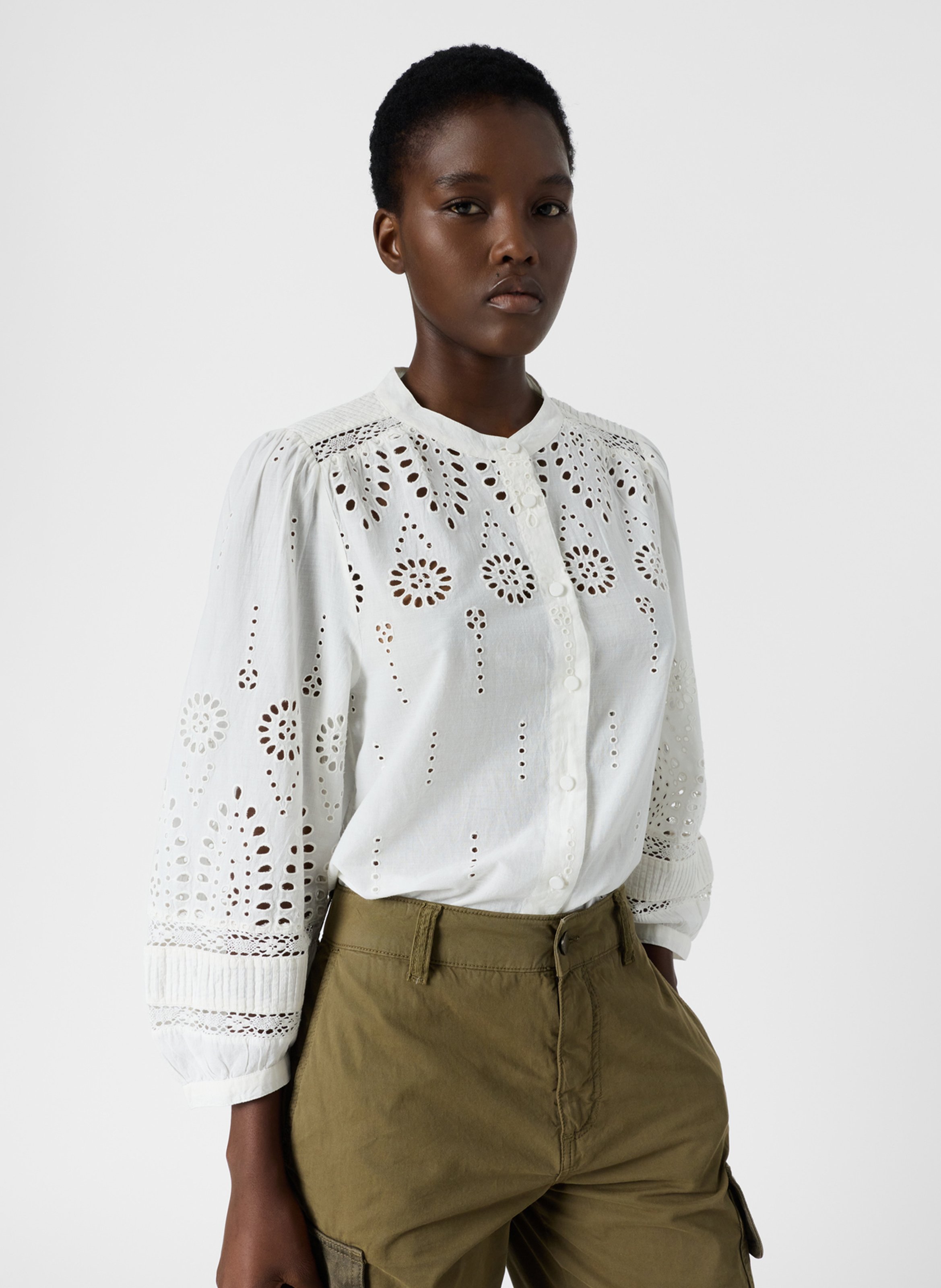 Gerade geschnittene Bluse mit Rundhalsausschnitt aus bestickter Baumwolle GERARD DAREL Beige