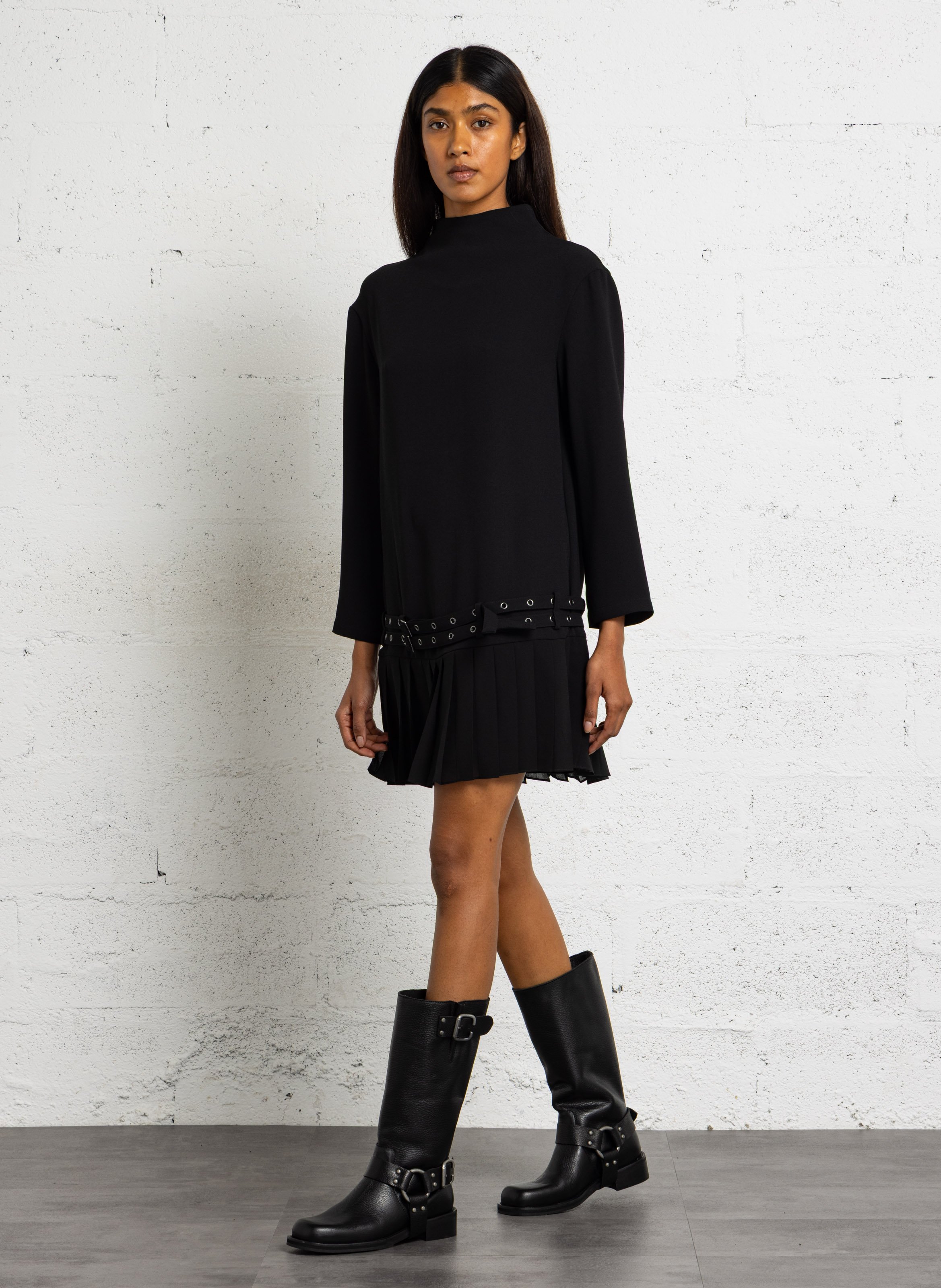 Pleated high-neck short dress IKKS Black