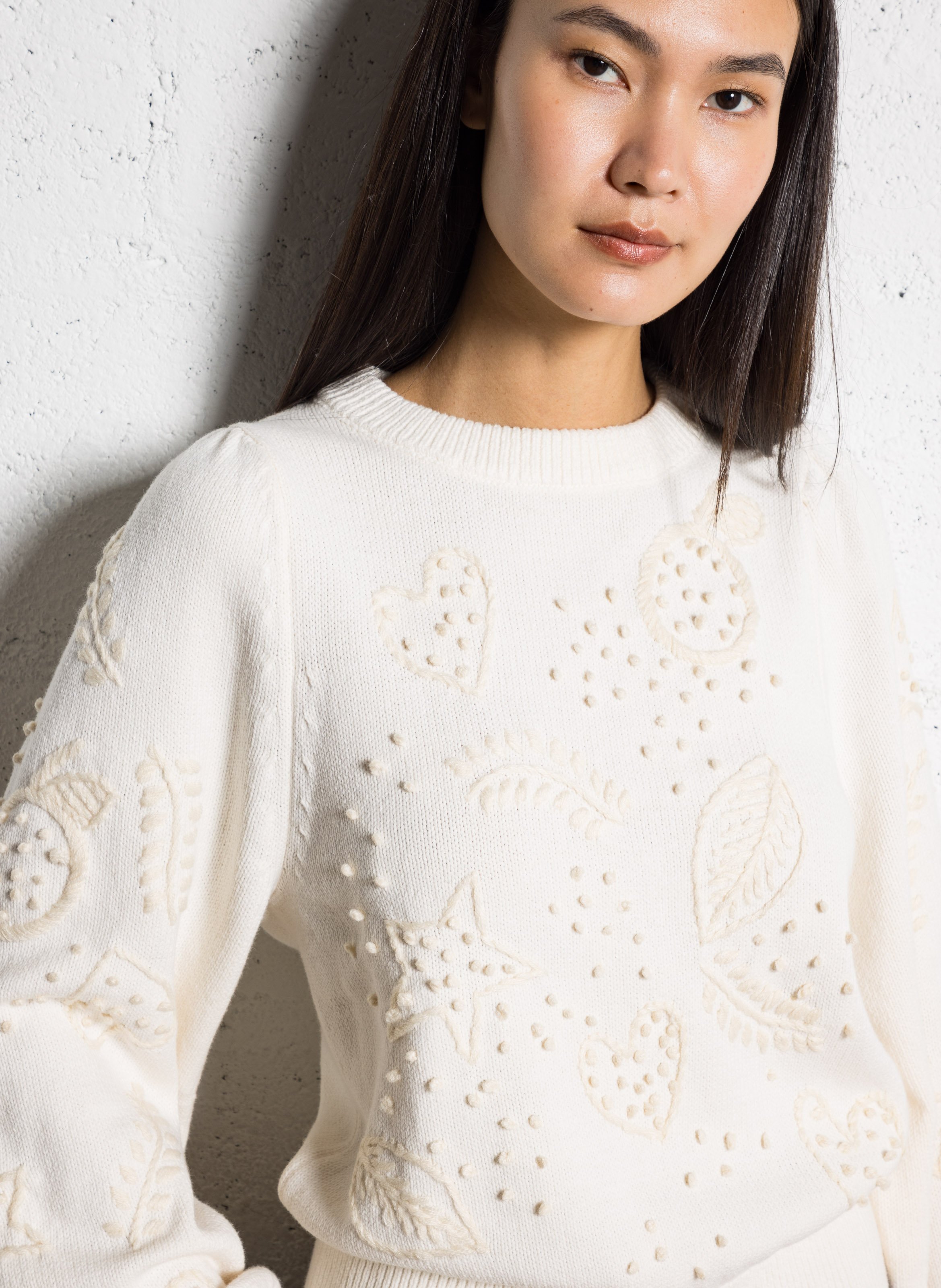 Trui met ronde hals en borduursel FABIENNE CHAPOT Wit