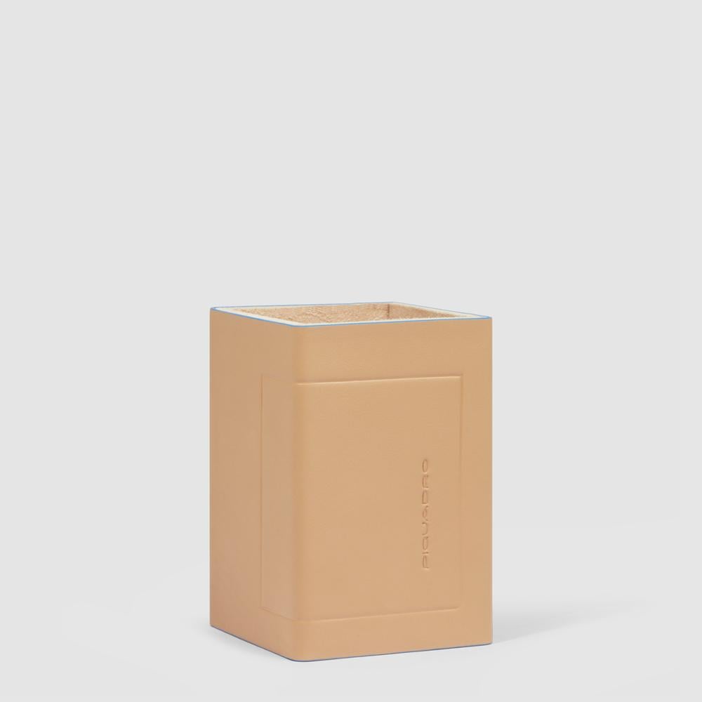 Leather pen holder PIQUADRO Brown