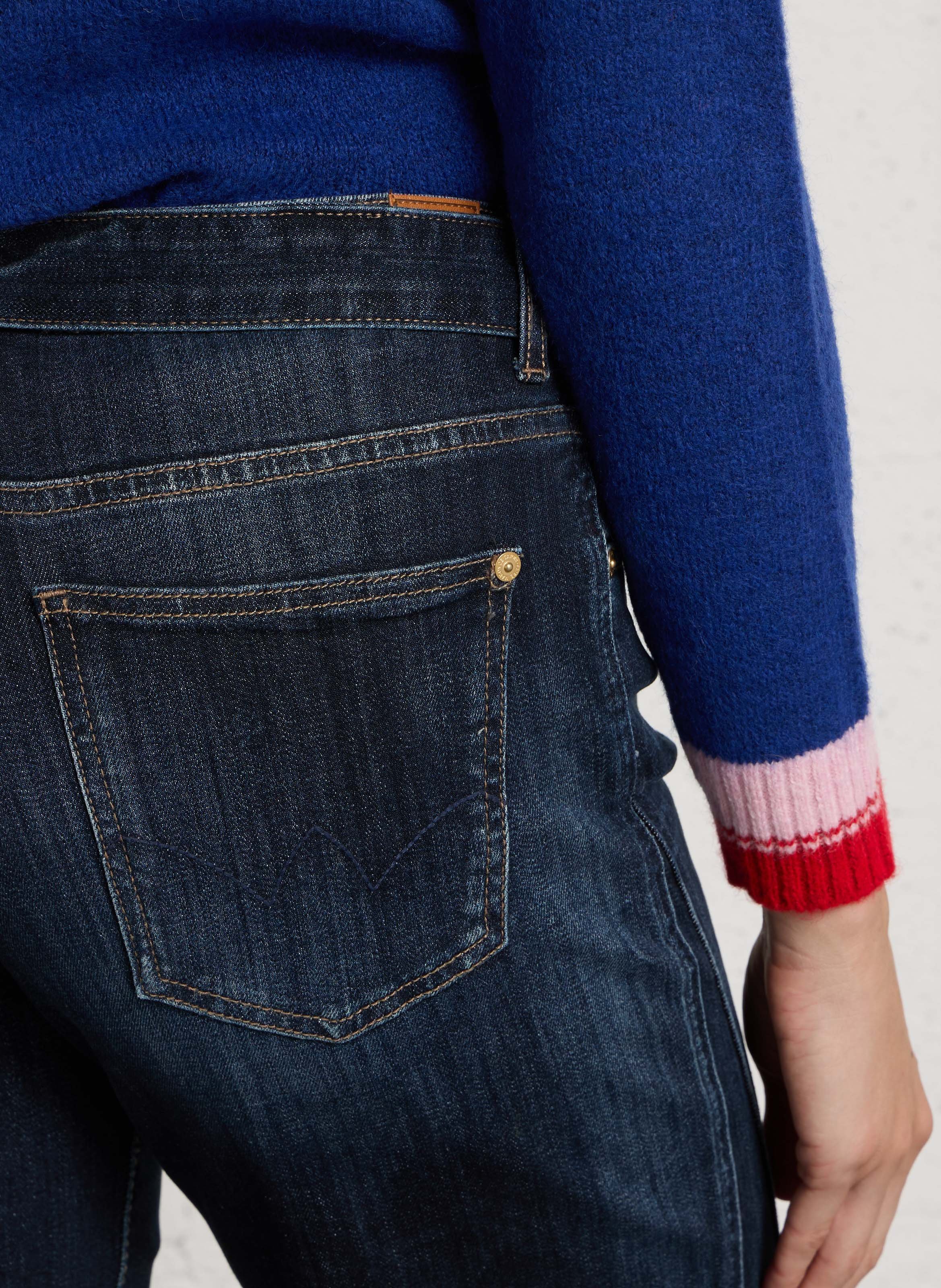 Kurze Steppjacke mit Fellkapuze LE TEMPS DES CERISES Blau