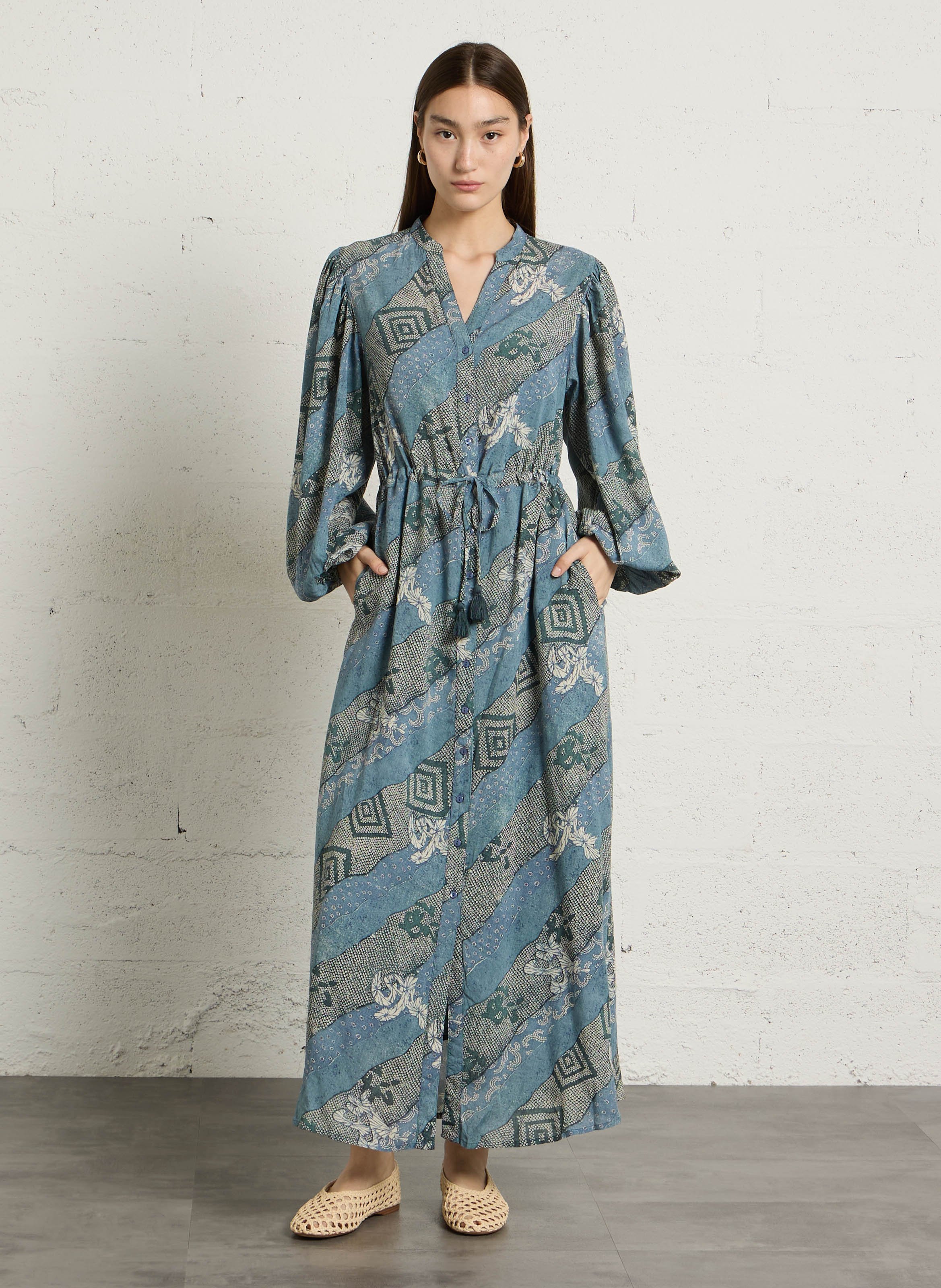 Bedrucktes Maxikleid aus 100% Viskose MAISON HOTEL Blau