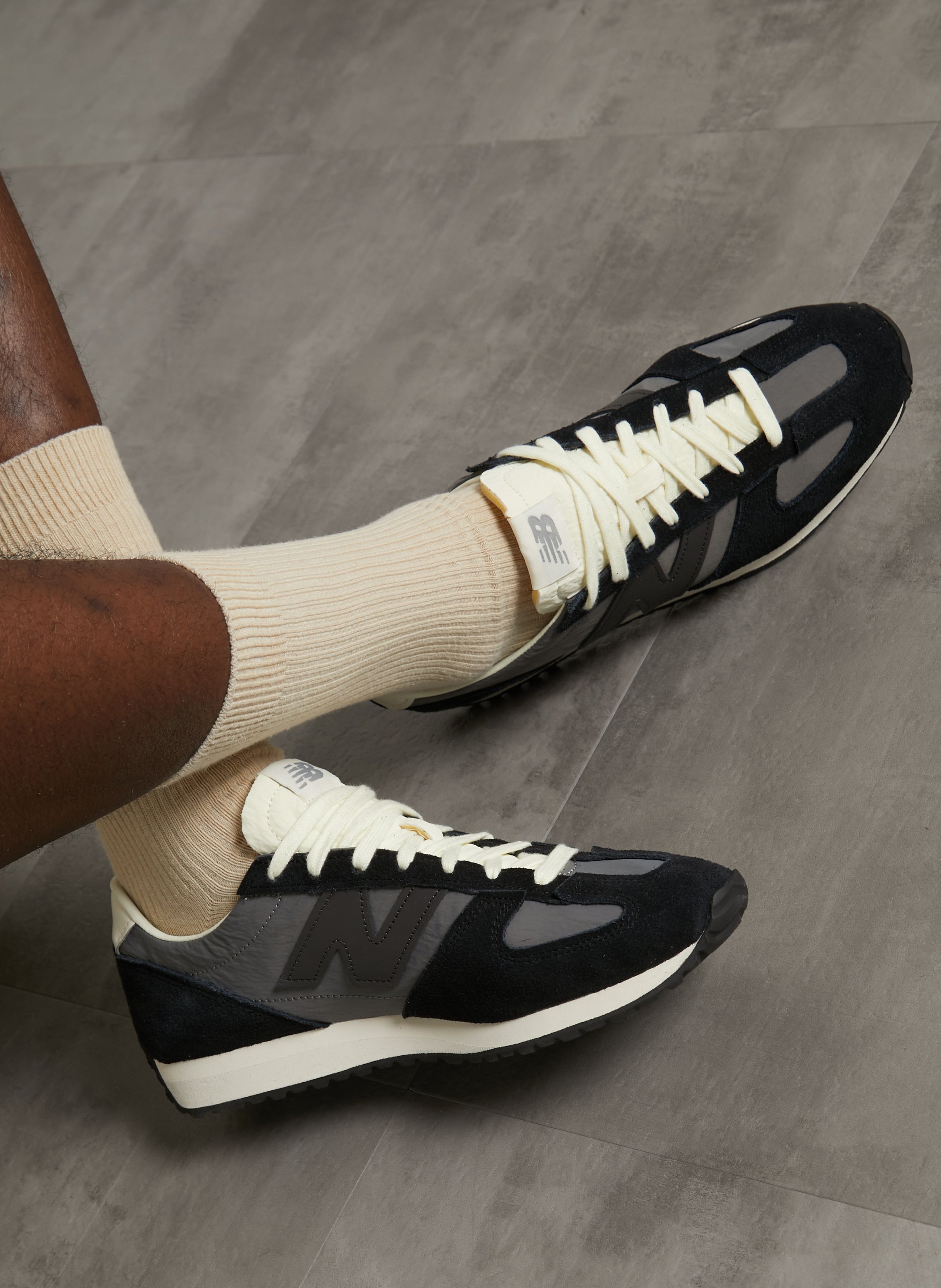 Lage baskets van leermix NEW BALANCE Grijs