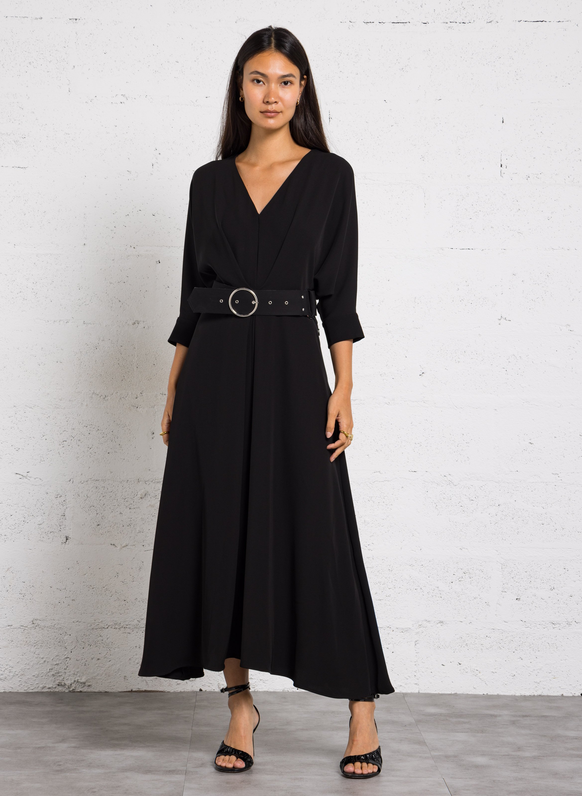 Robe longue fluide à ceinture IMPERIAL Noir