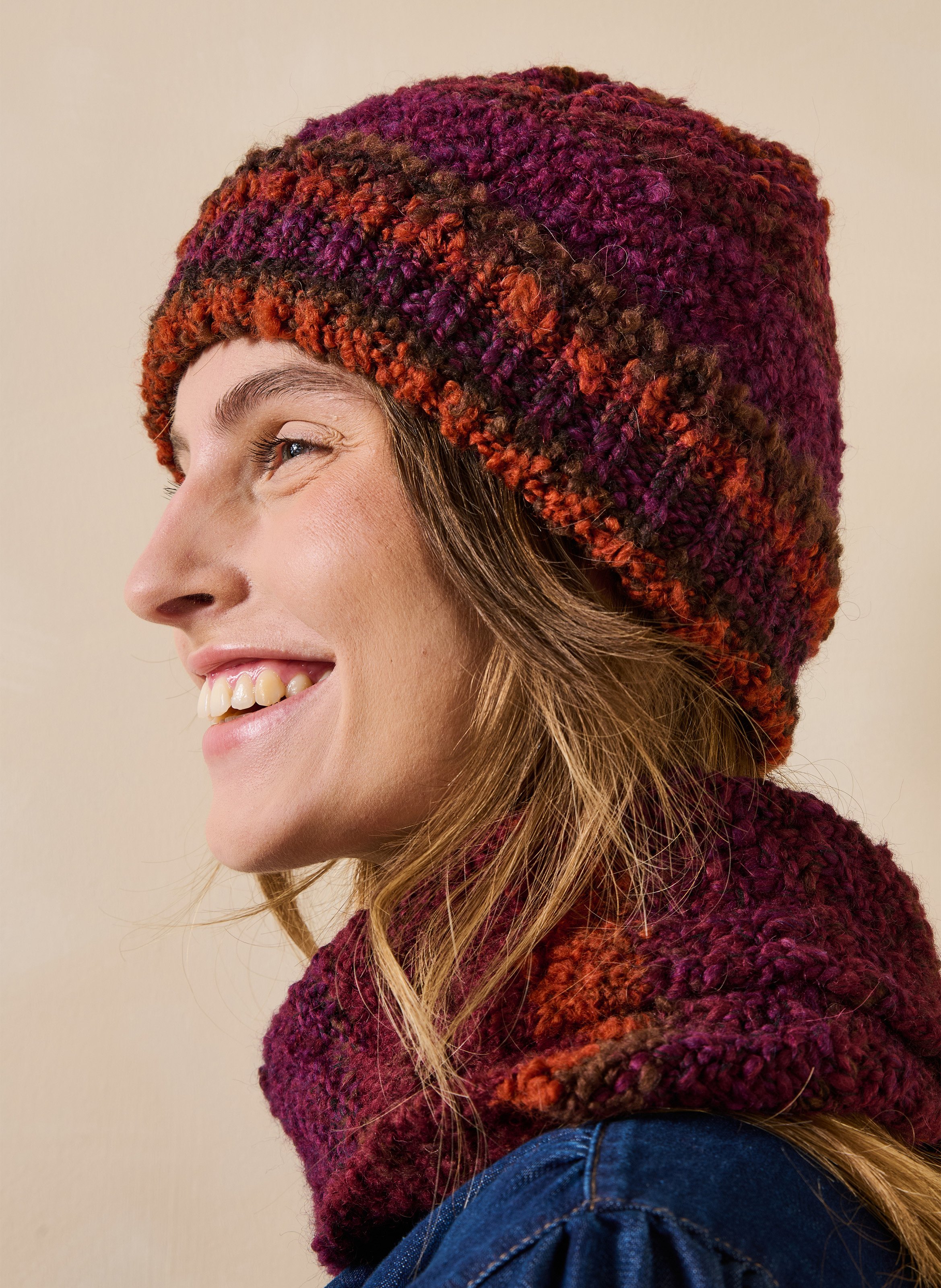 Knitted hat with turn-up LA FEE MARABOUTEE Red