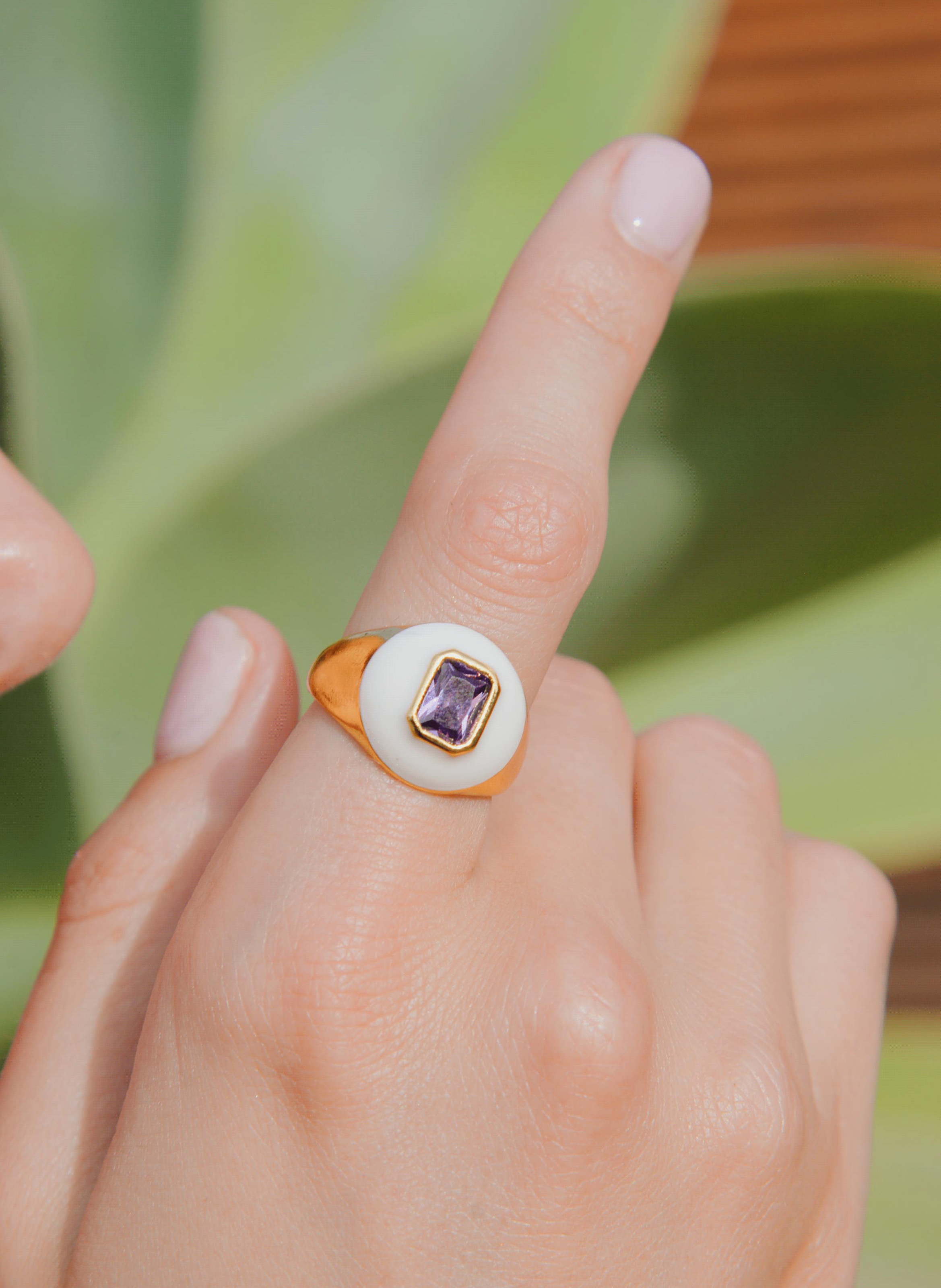 Adjustable enamel signet ring HIPANEMA White
