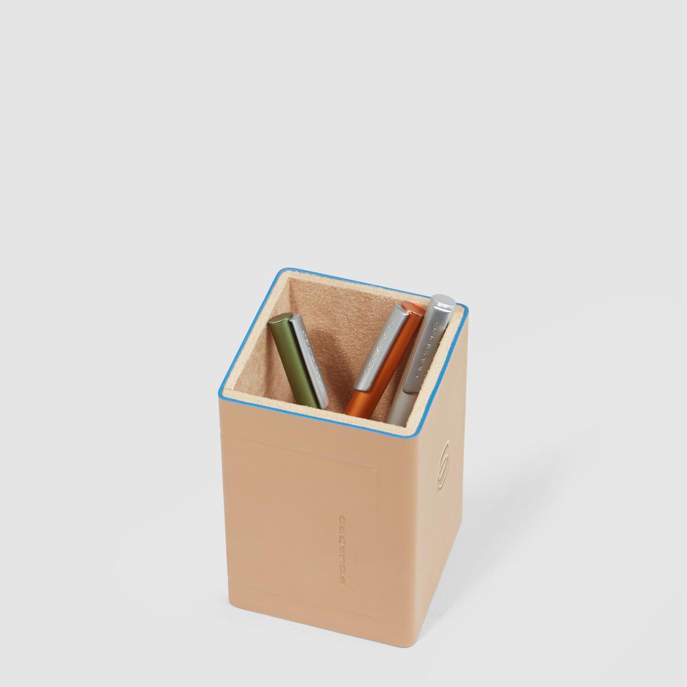 Leather pen holder PIQUADRO Brown