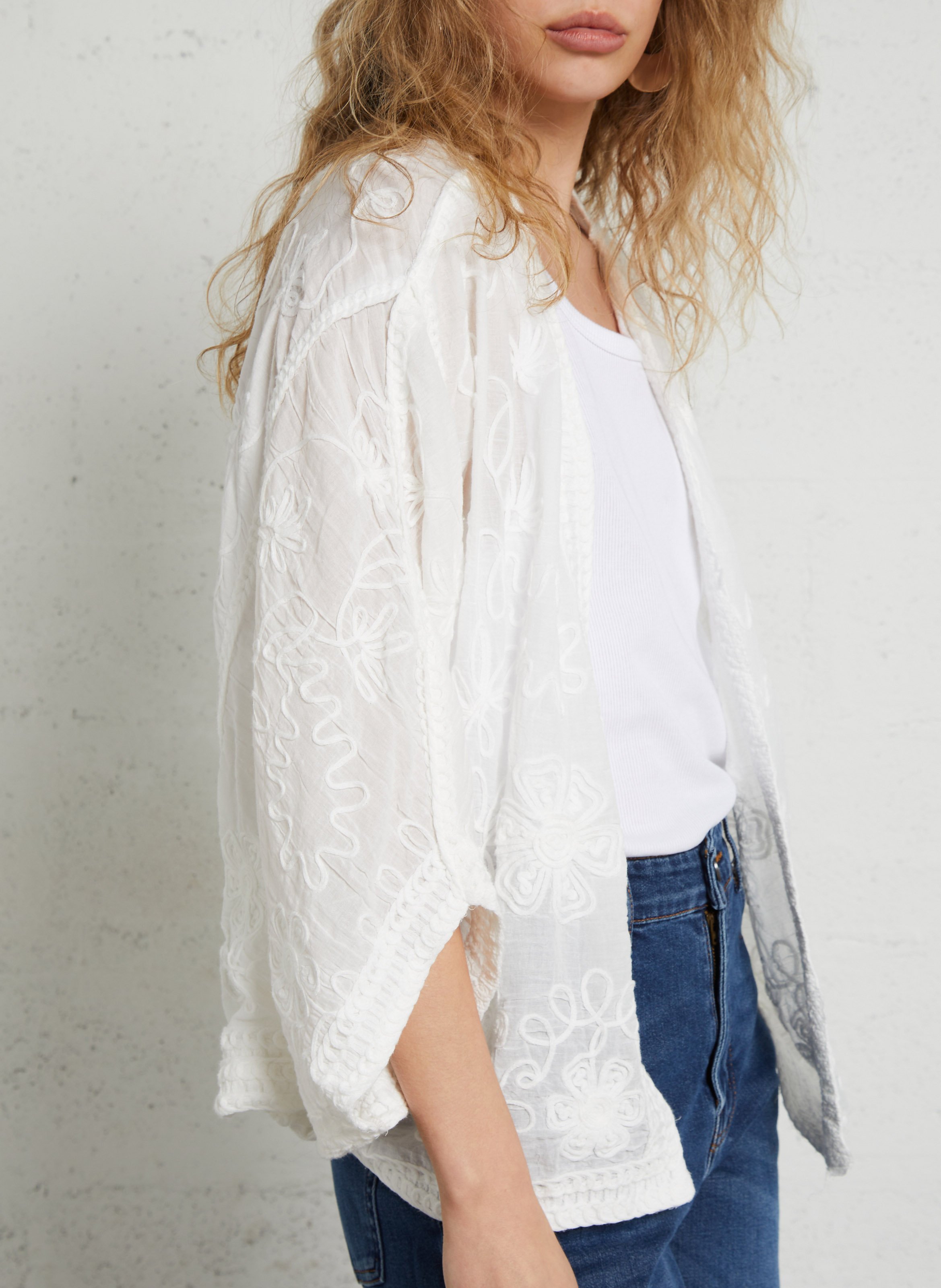 Gilet manches chauve-souris brodé SEE U SOON Blanc