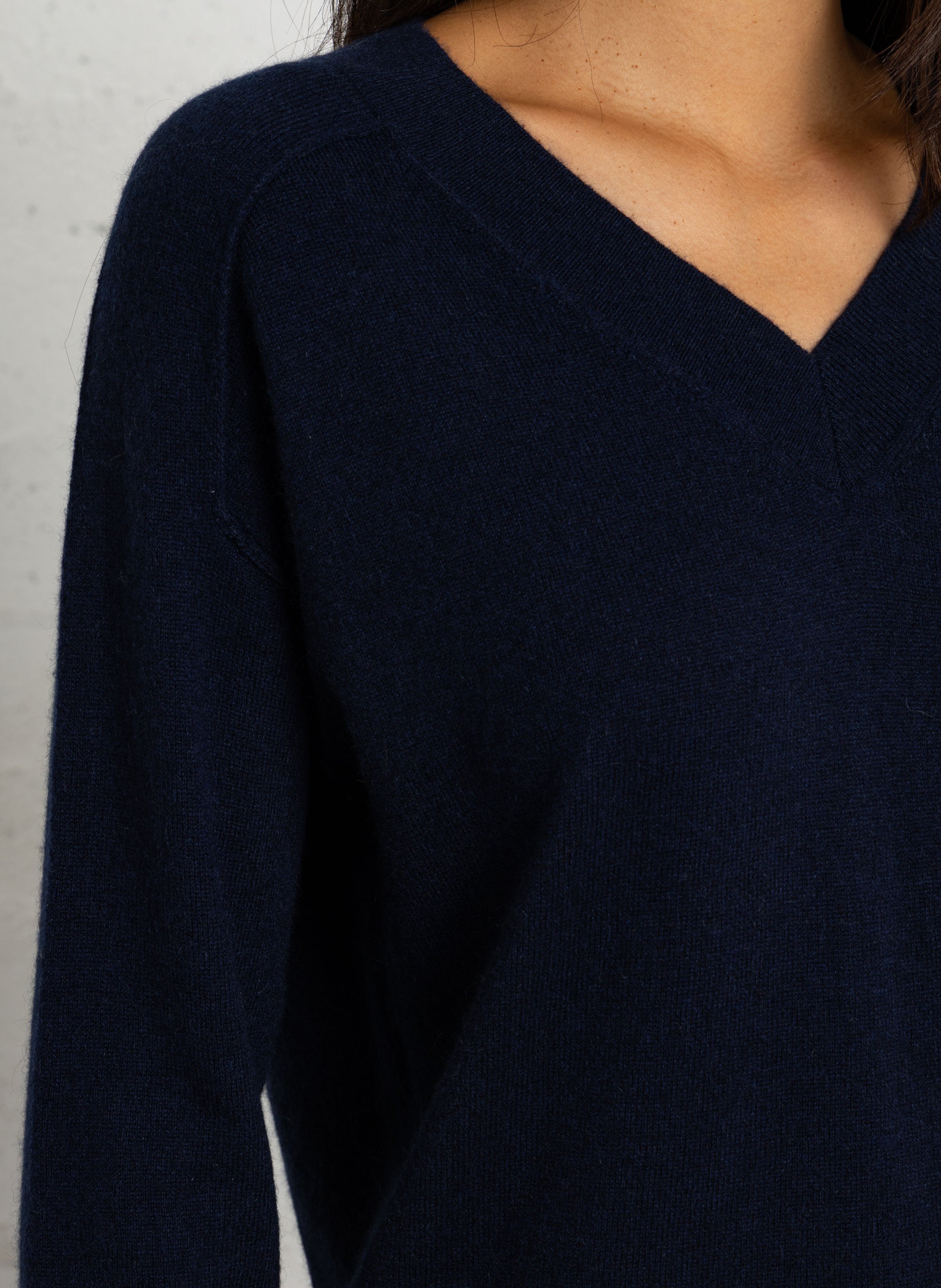 Pull droit col V en cachemire MAISON 123 Bleu