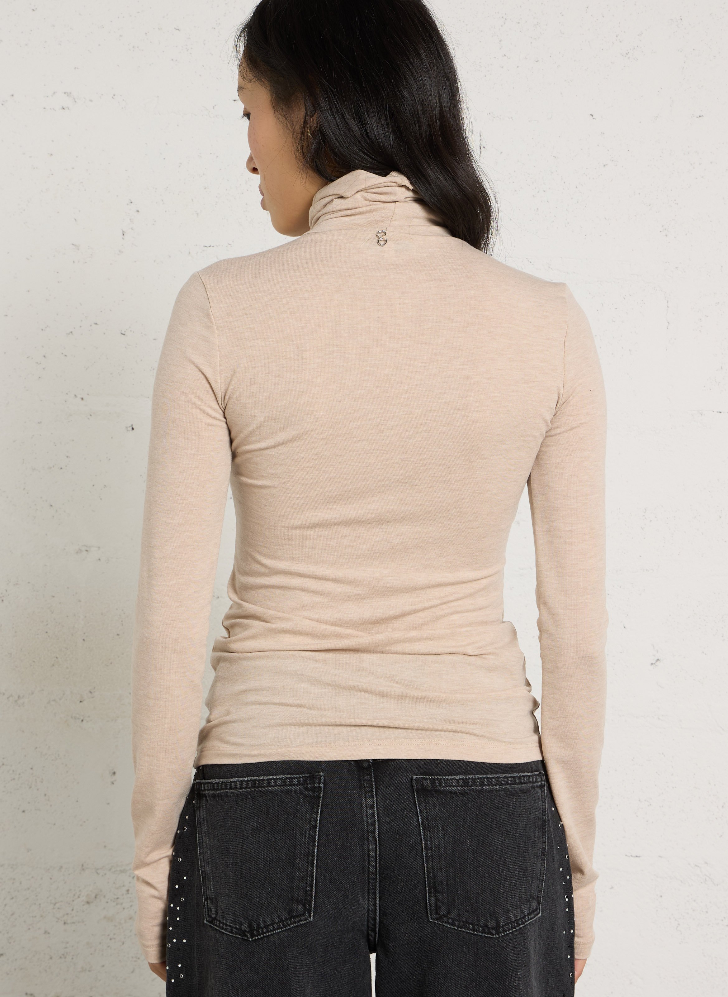 Tailliertes Langarm-Top mit Rollkragen | Beige PLEASE Damen