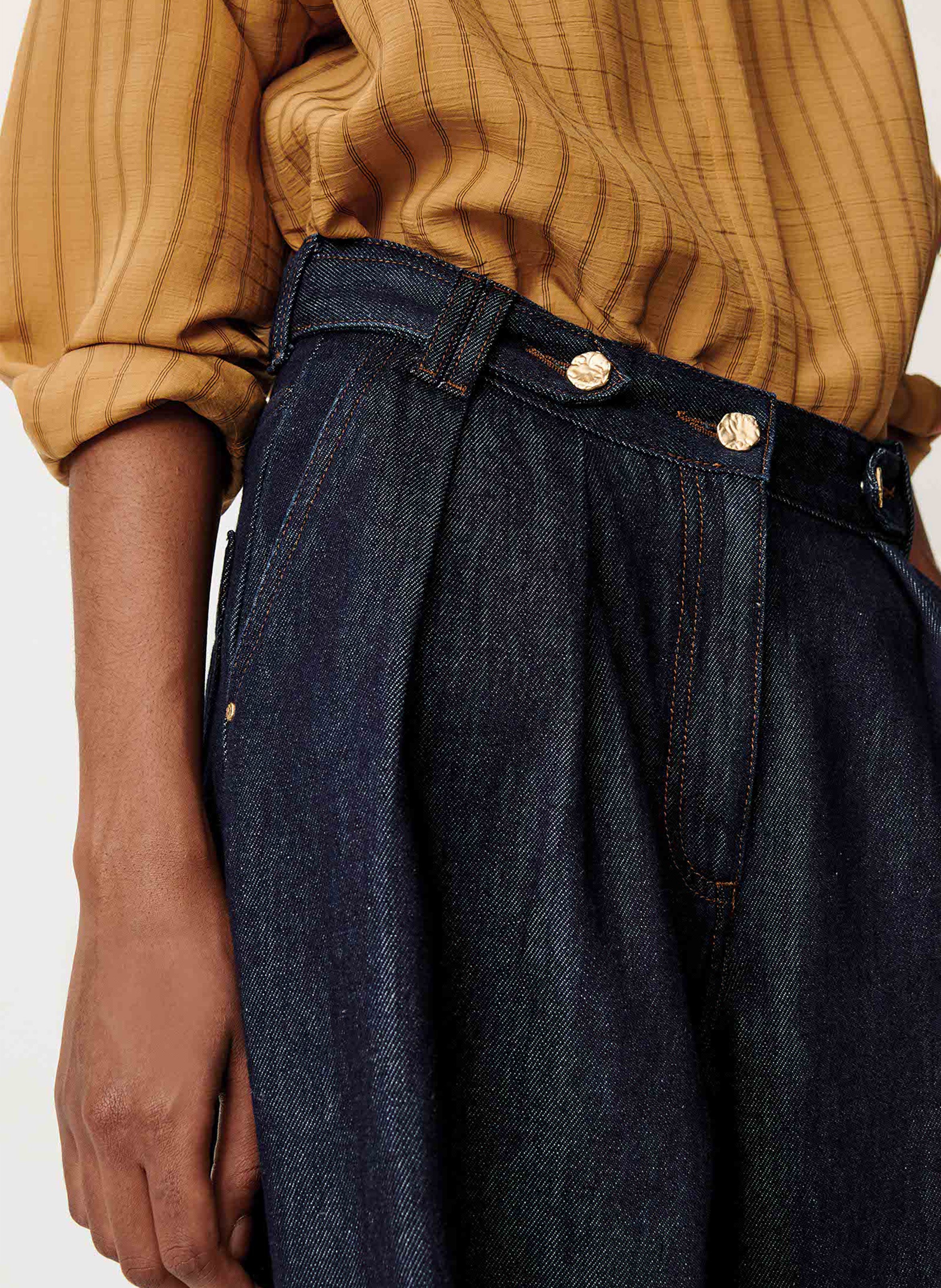 Weite Raw-Jeans mit Bundfalten SESSUN Blau