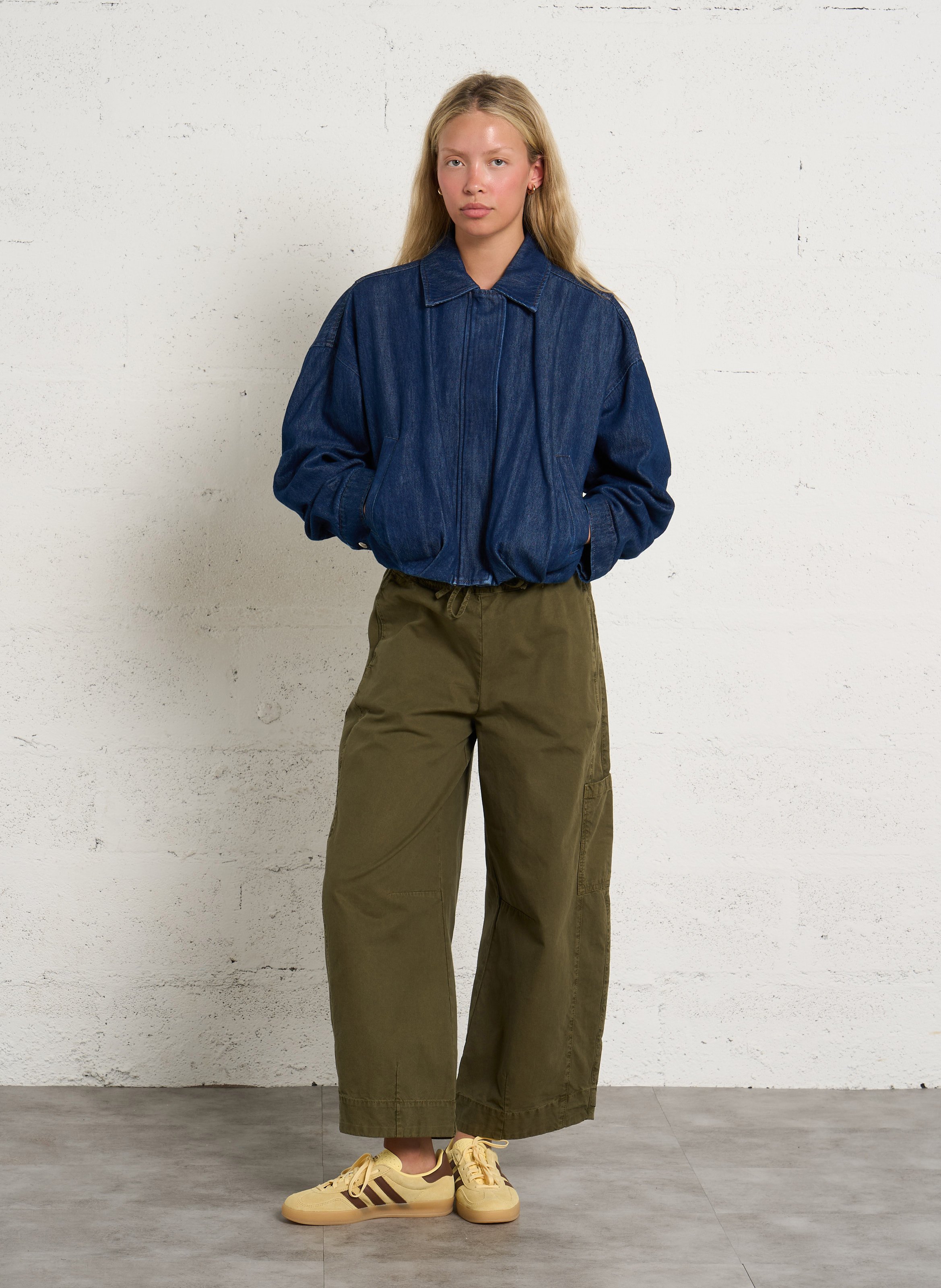 Kurze, weit geschnittene Jeansjacke PLEASE Blau