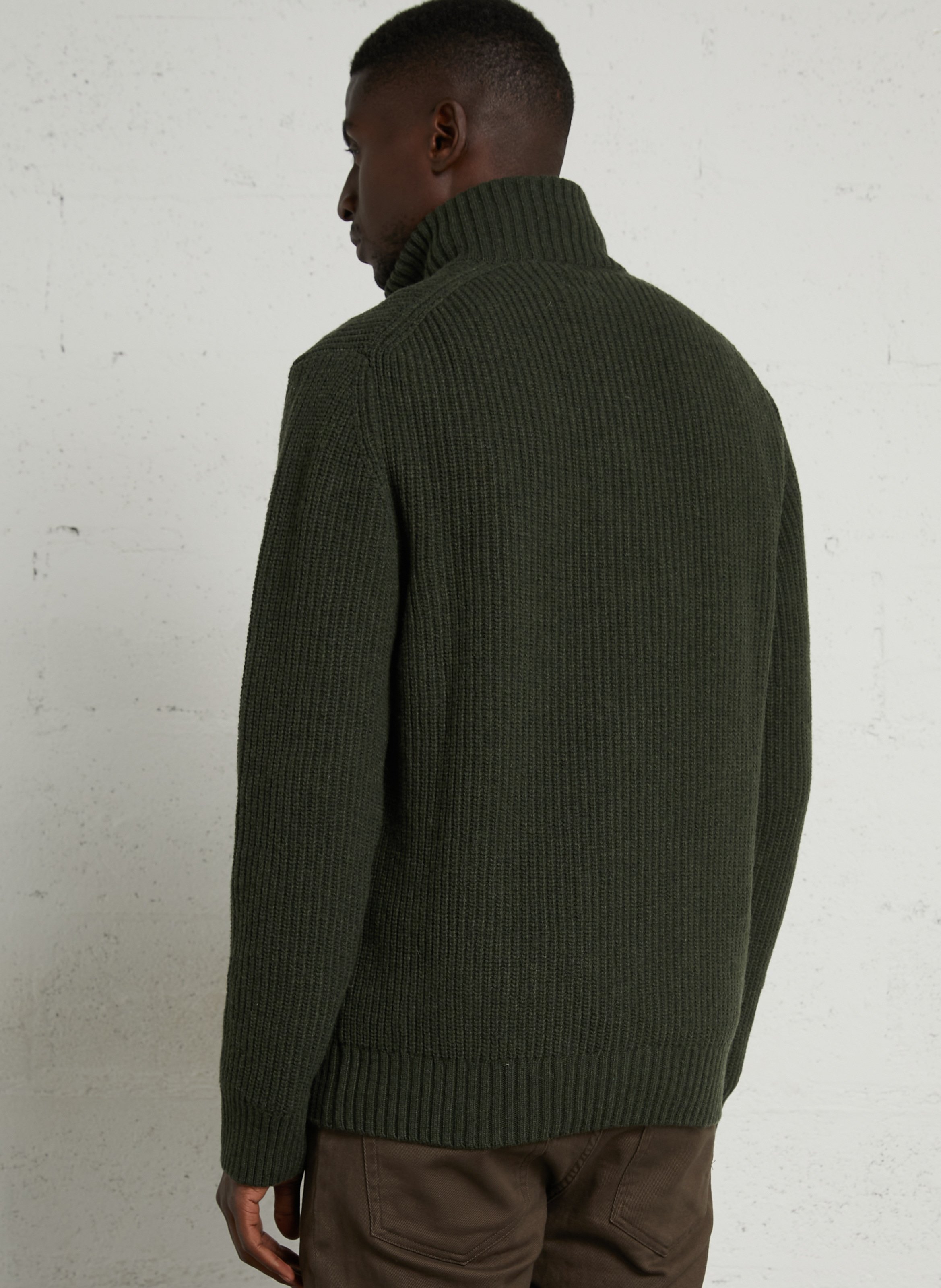 Gestreifter Reißverschluss-Cardigan aus einfarbigem Rippenstrick AU PRINTEMPS PARIS Khaki