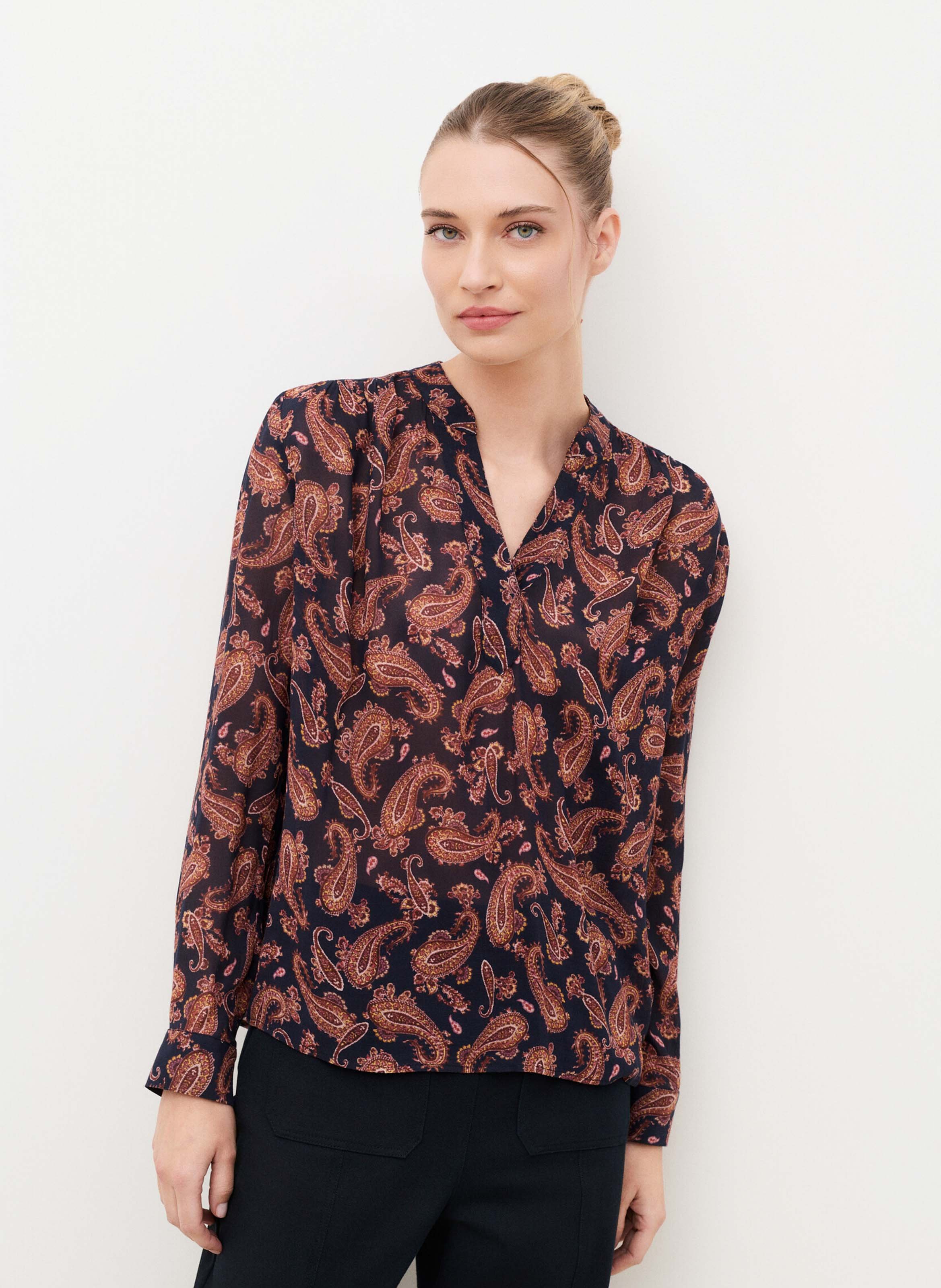 Bedruckte fließende Bluse mit V-Ausschnitt CAROLL Mehrfarbig