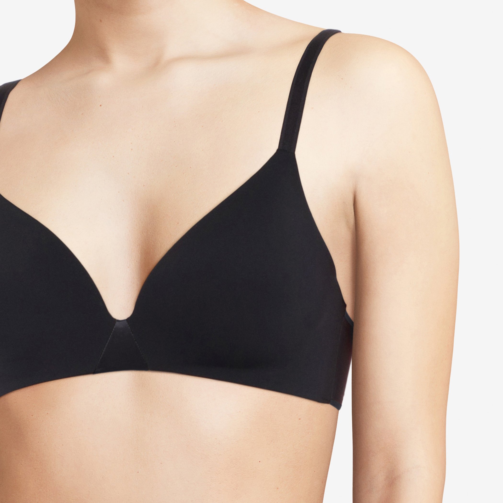 Wireless triangle bra with molded cups CHANTELLE Black
