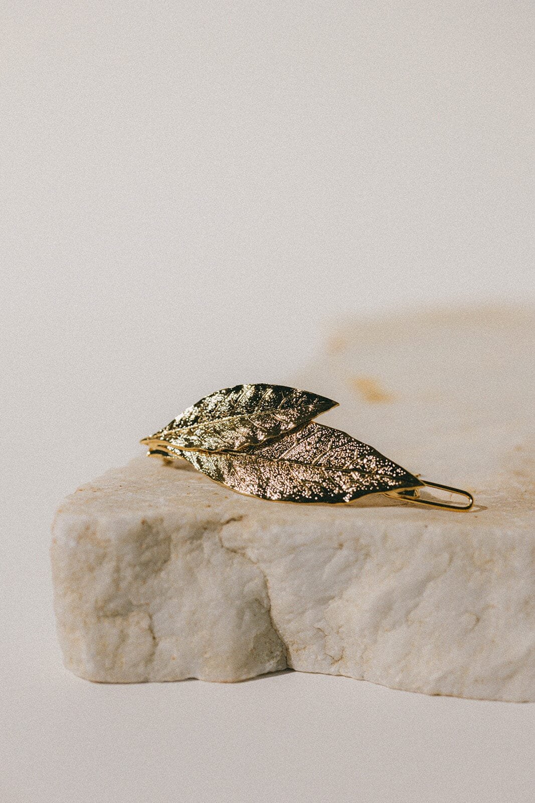 Gold-plated leaf hair clip MONSIEUR SIMONE Golden