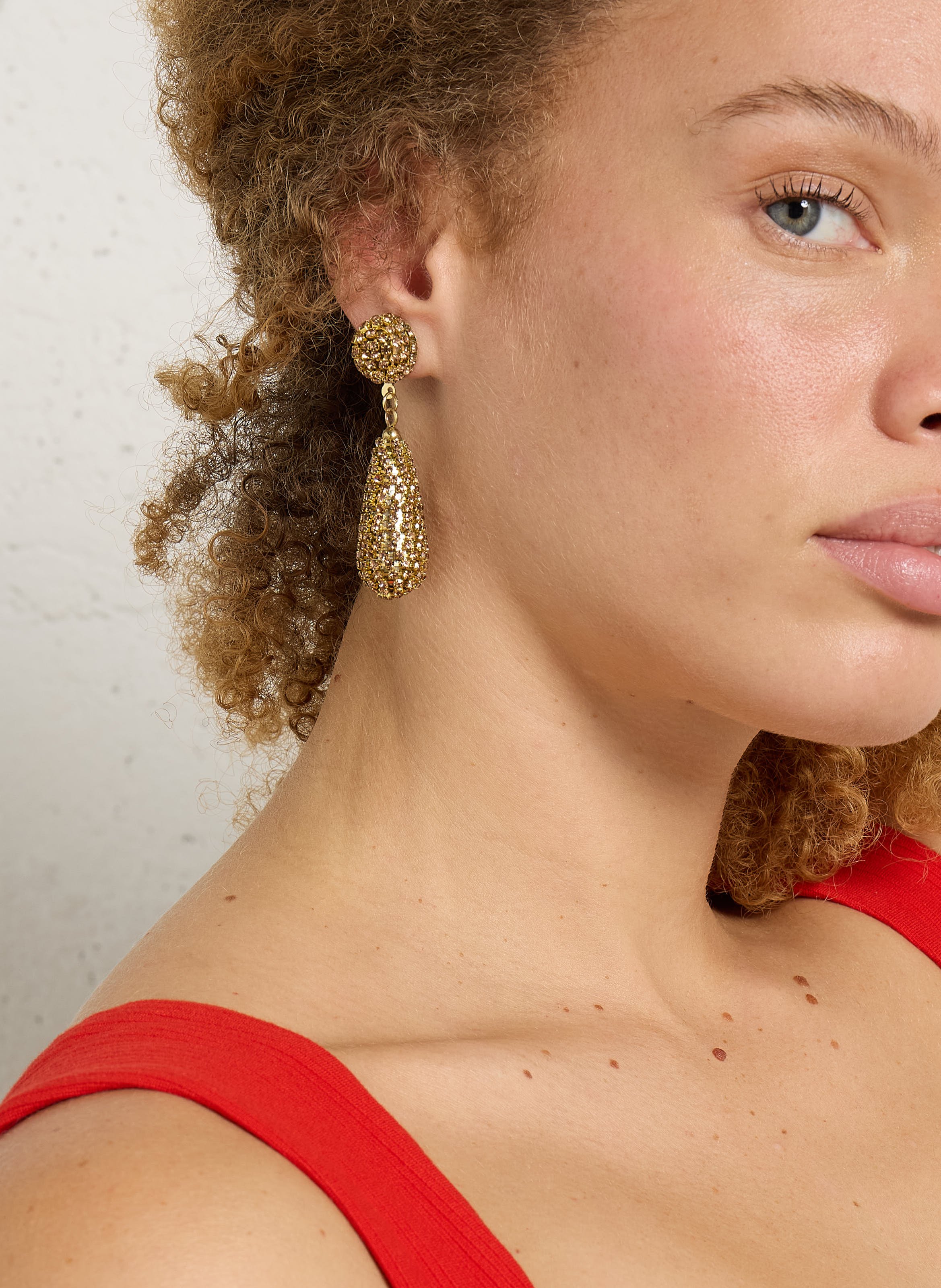 Boucles d'oreilles pendantes à strass AU PRINTEMPS PARIS Doré