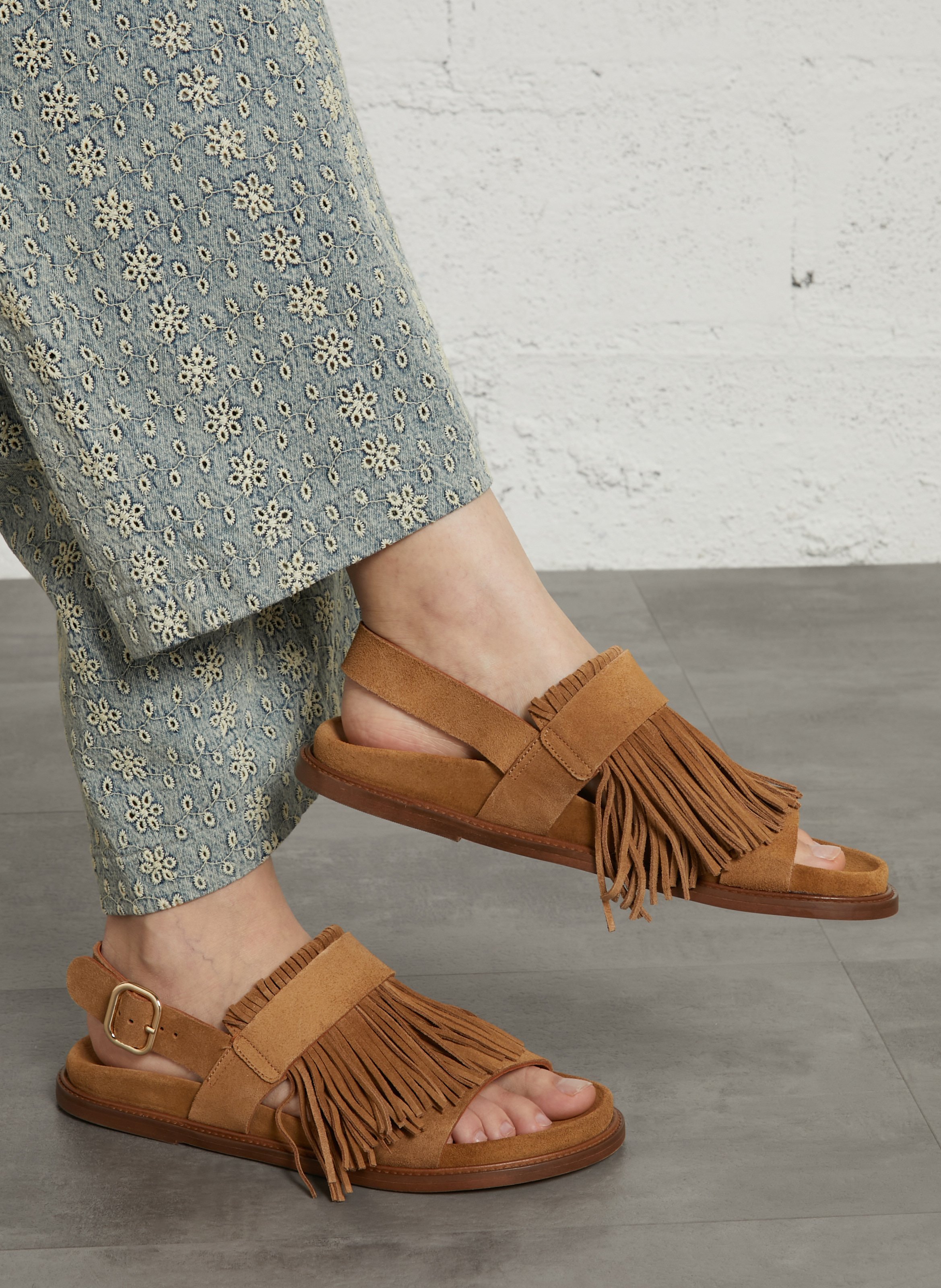 Sandales plates à franges en cuir suédé MAISON TOUFET Marron