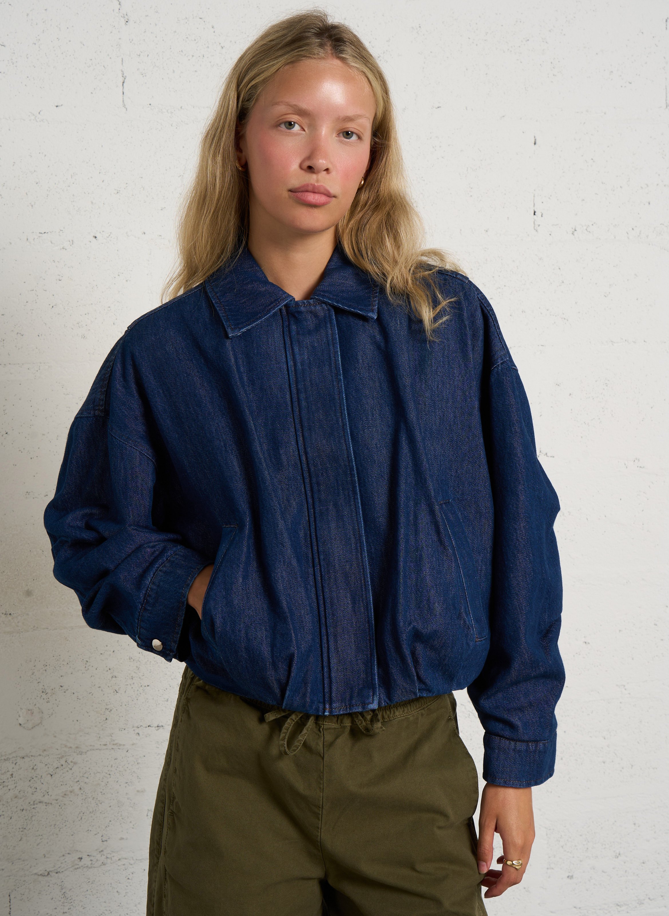 Kurze, weit geschnittene Jeansjacke PLEASE Blau