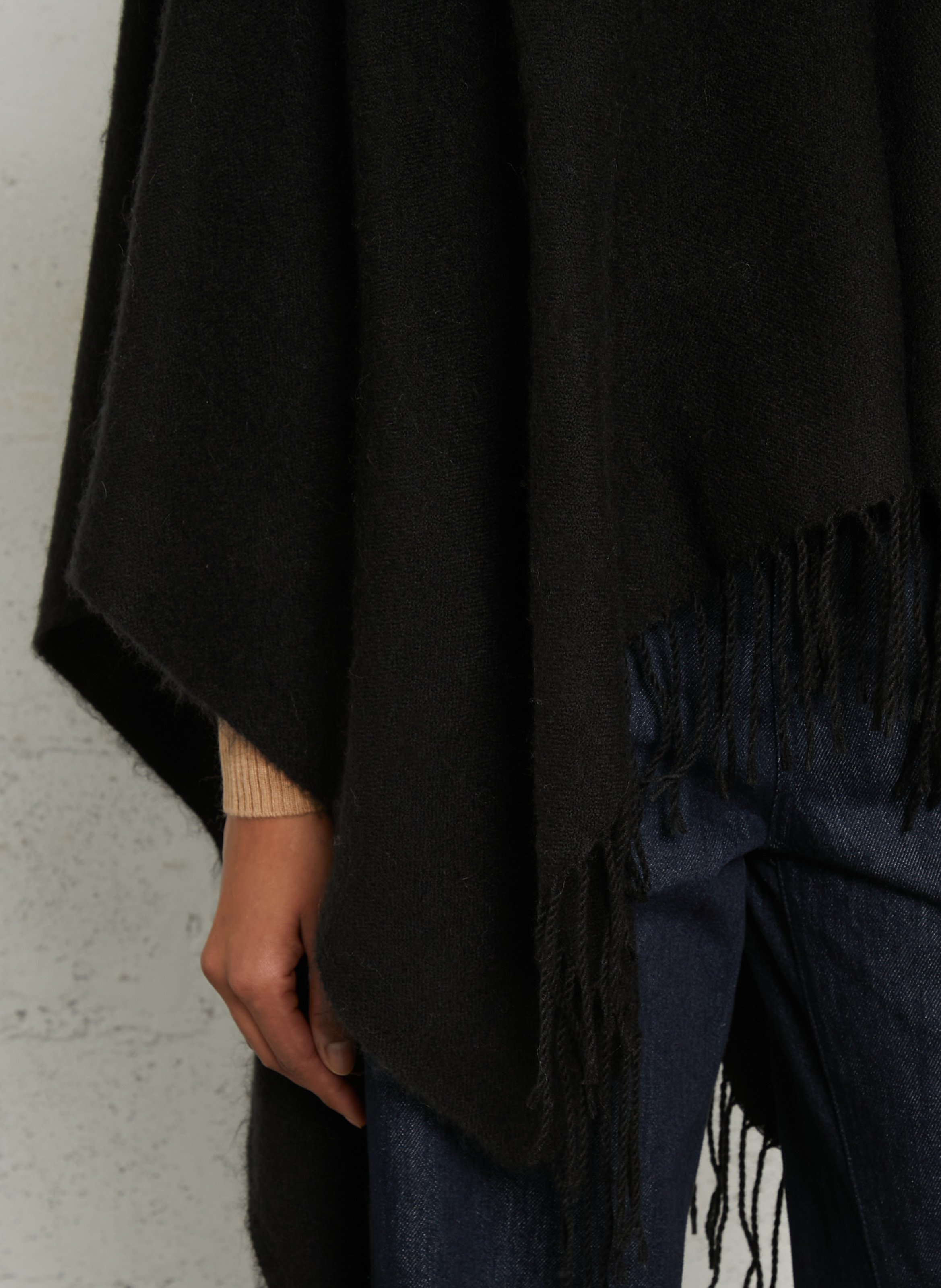 Cape met V-hals en franjes IKKS Zwart