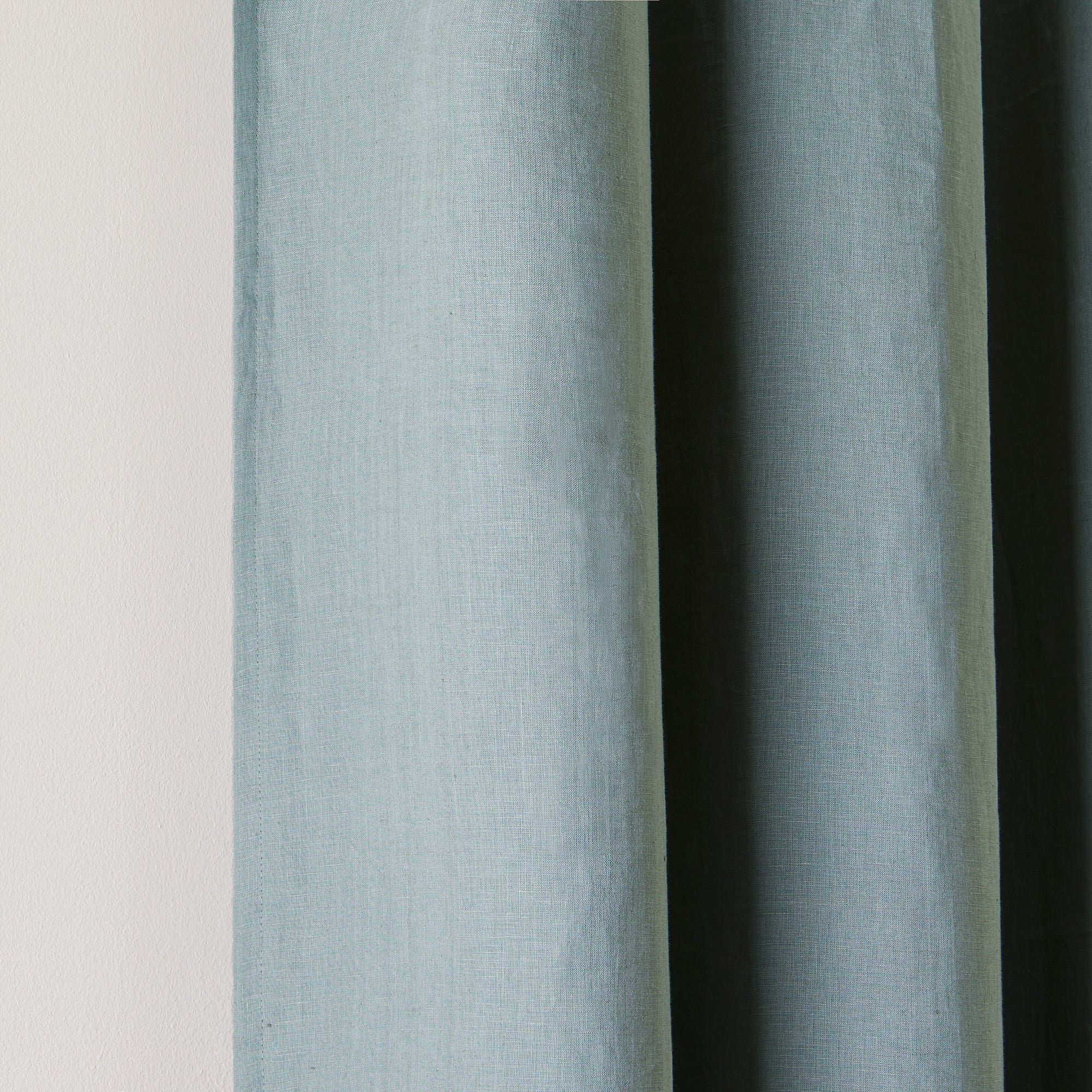 Lined black-out curtain with eyelets MADURA Green