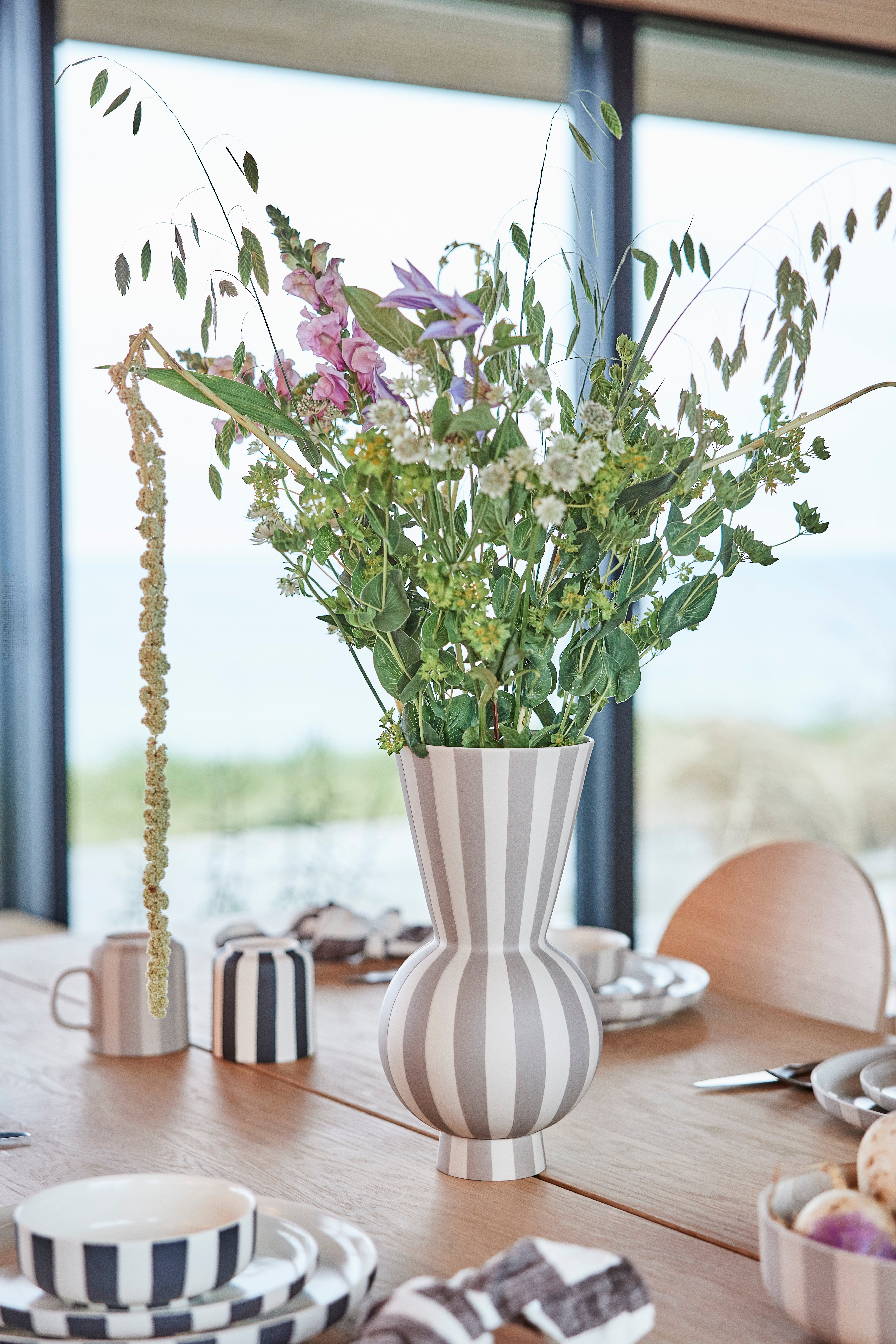 Stoneware bowl OYOY LIVING DESIGN Black