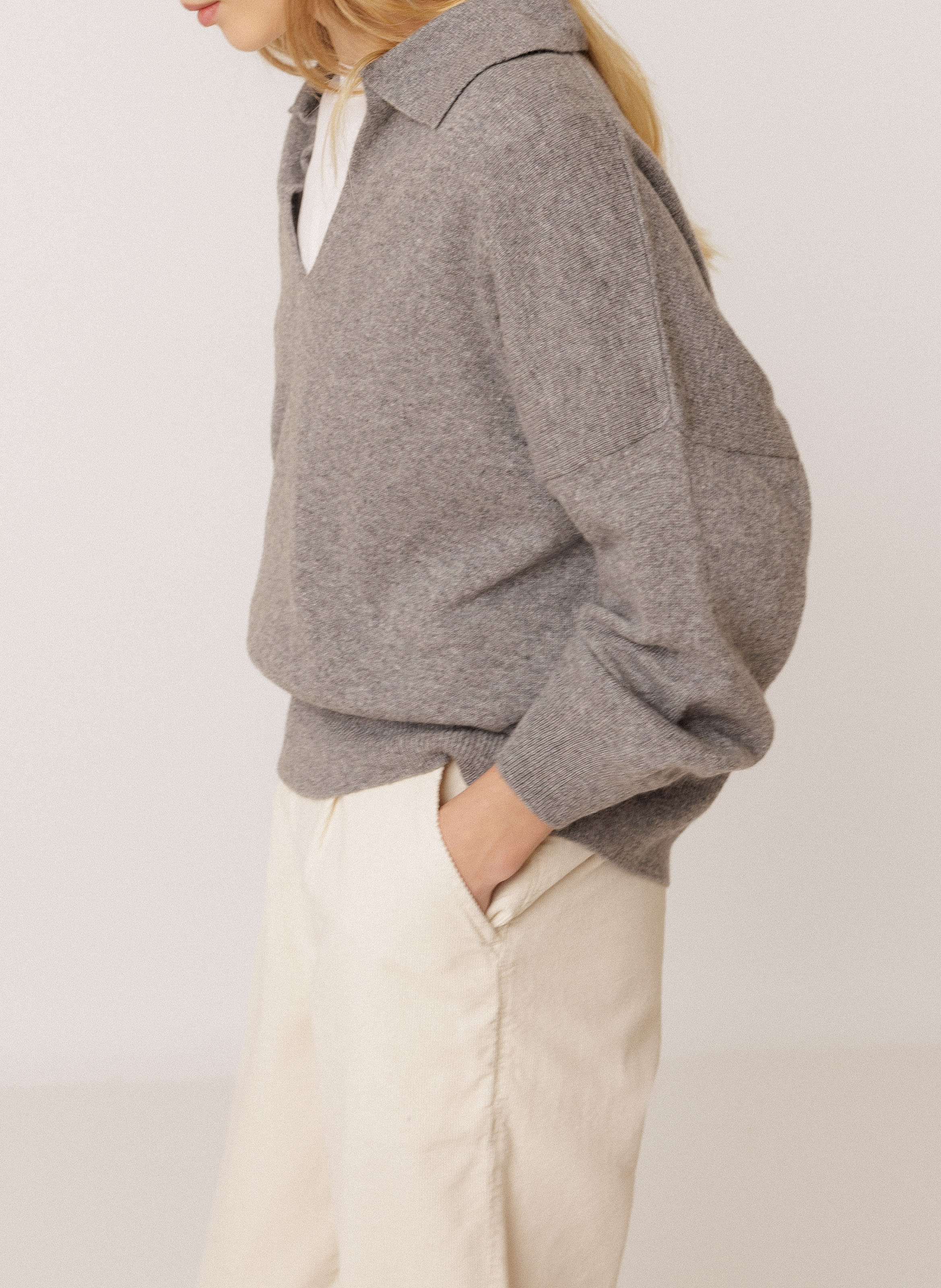 Oversized V-neck sweater INDI & COLD Grey