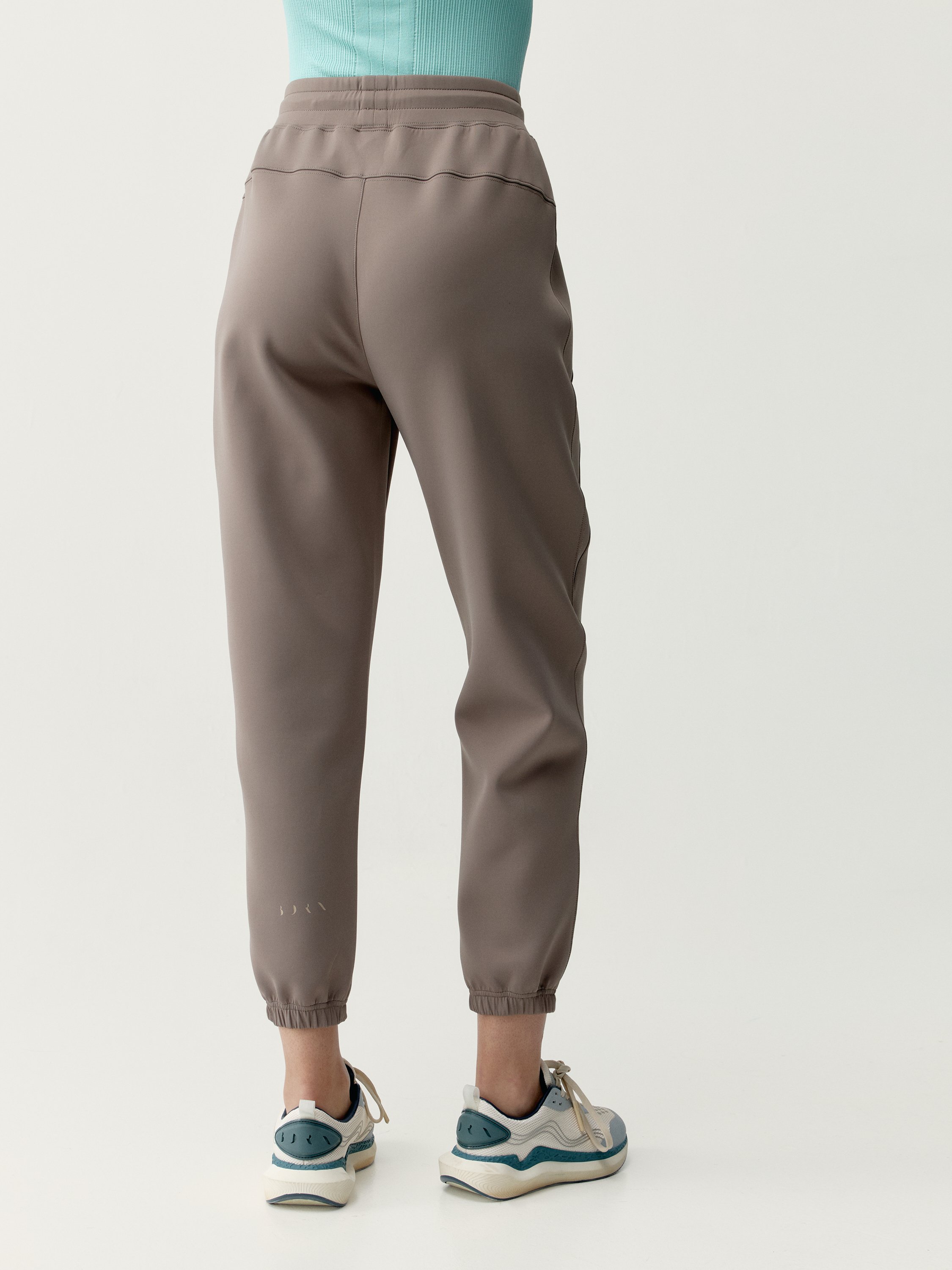 Jogpant athleisure pants BORN Brown