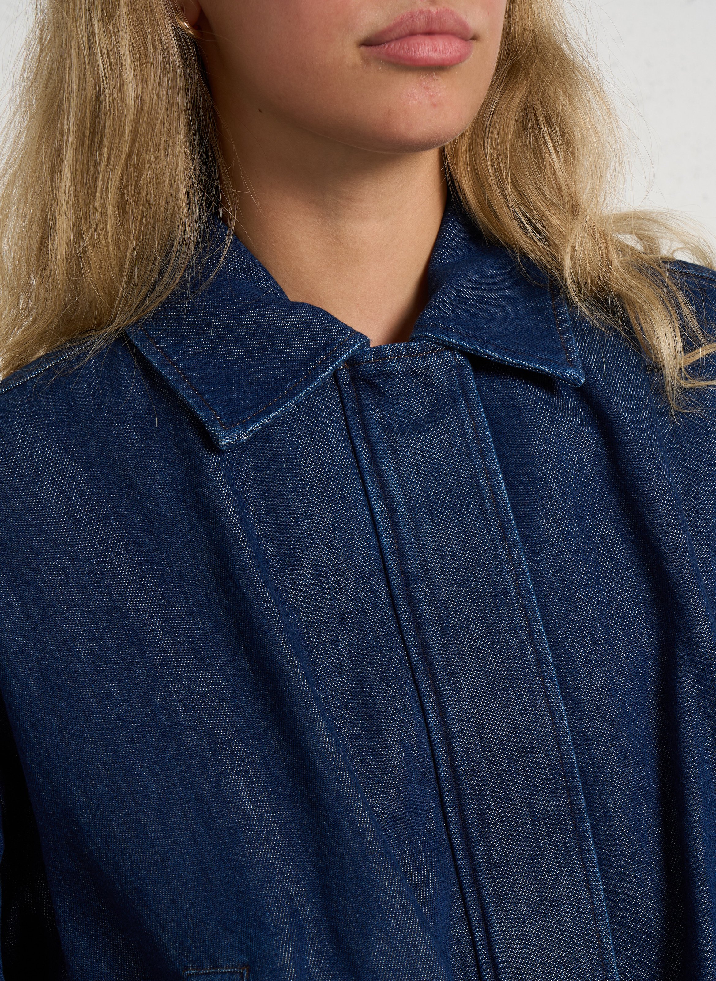 Kurze, weit geschnittene Jeansjacke PLEASE Blau