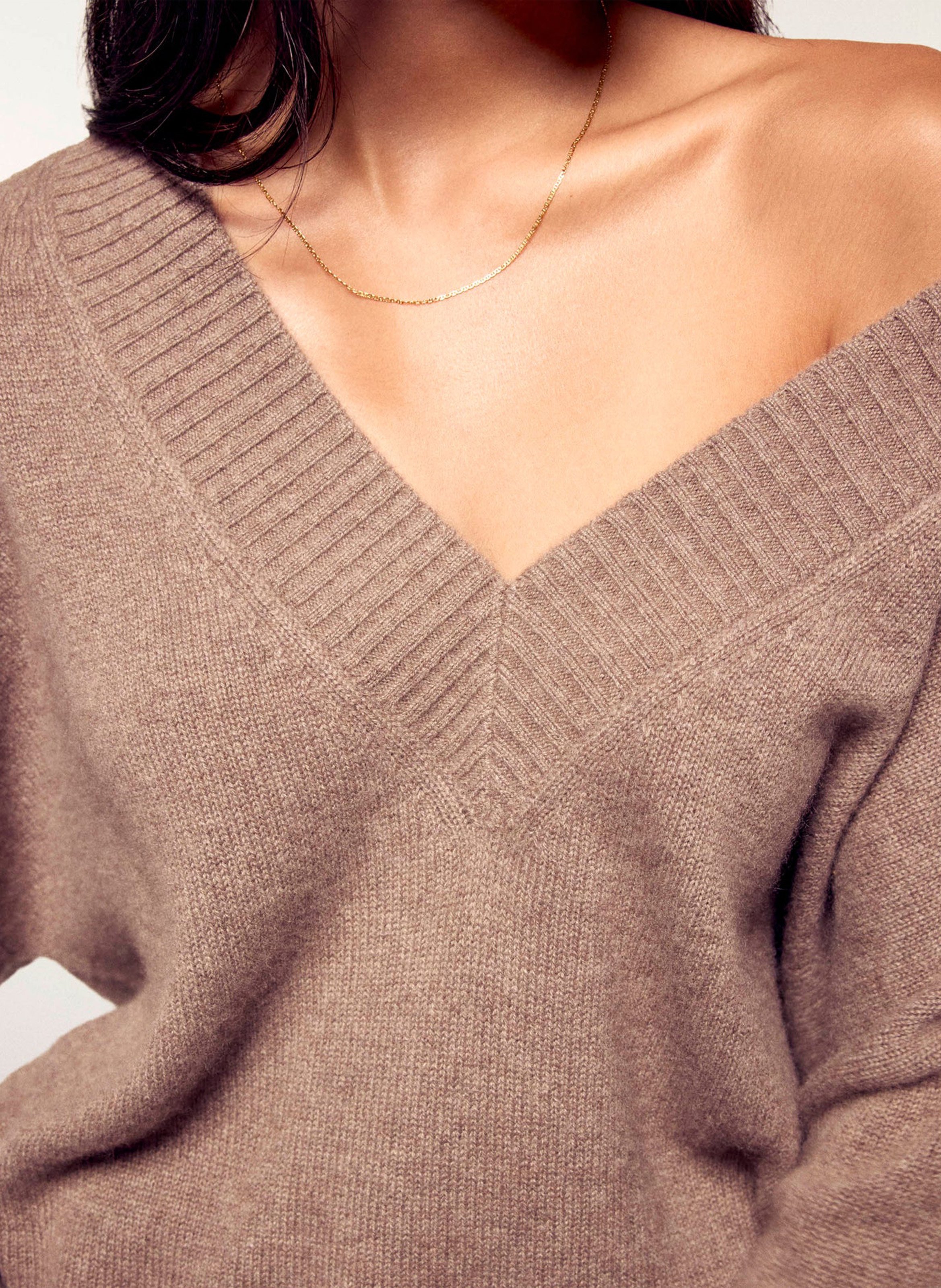 Pull col V ample en cachemire FROM FUTURE Beige