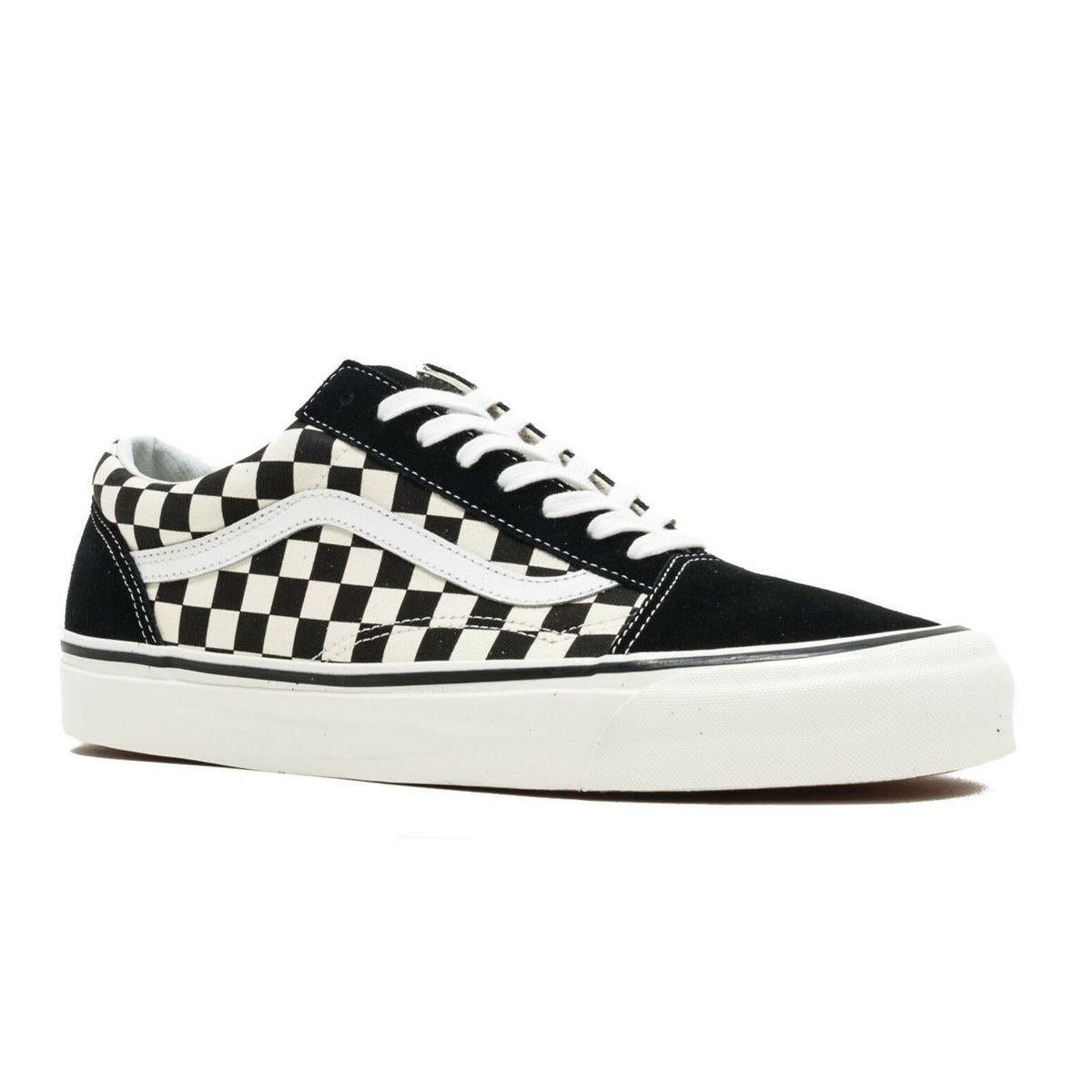 Low-top sneakers VANS Black