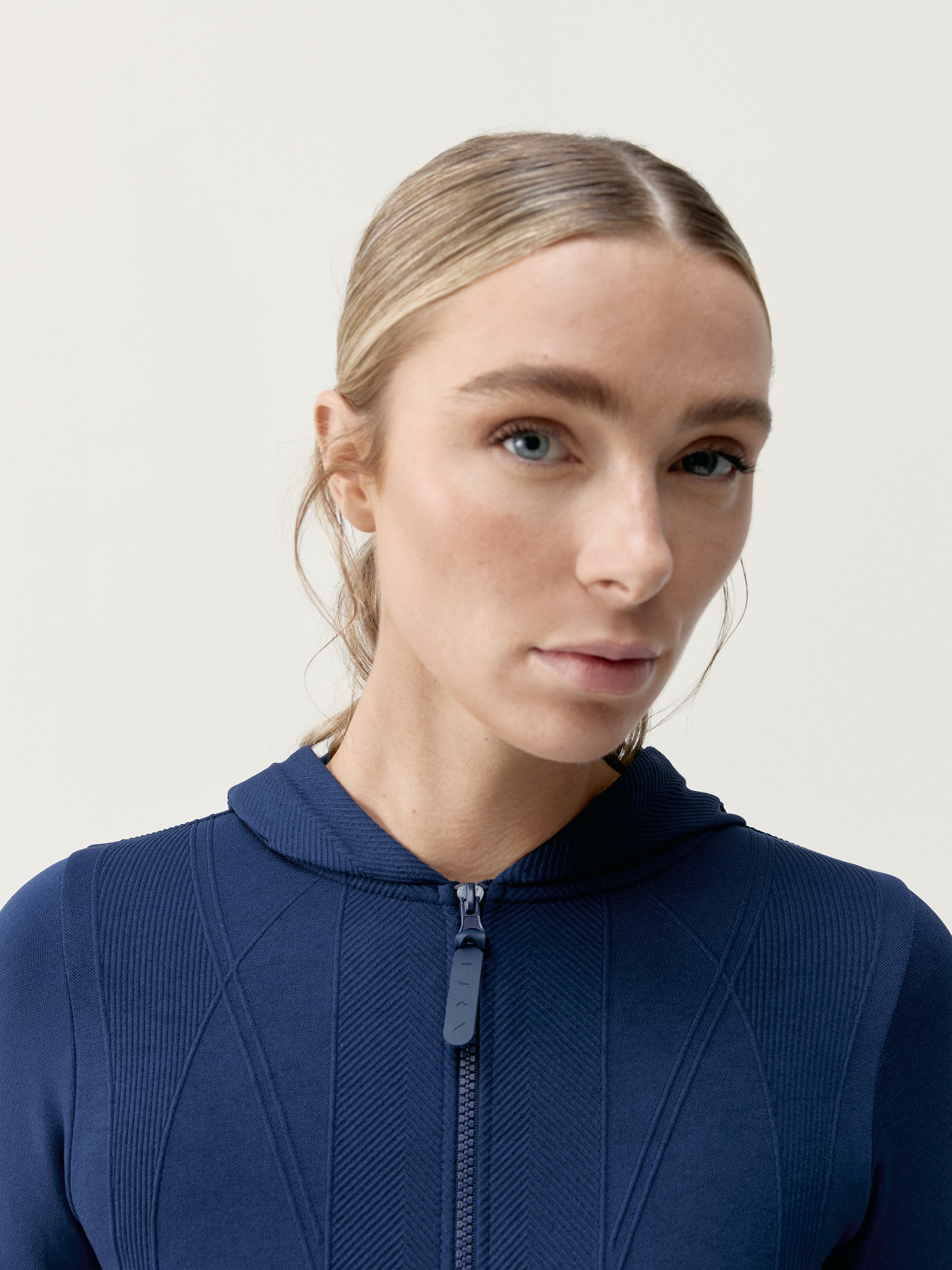 Seamless sports jacket BORN LIVING YOGA Blue