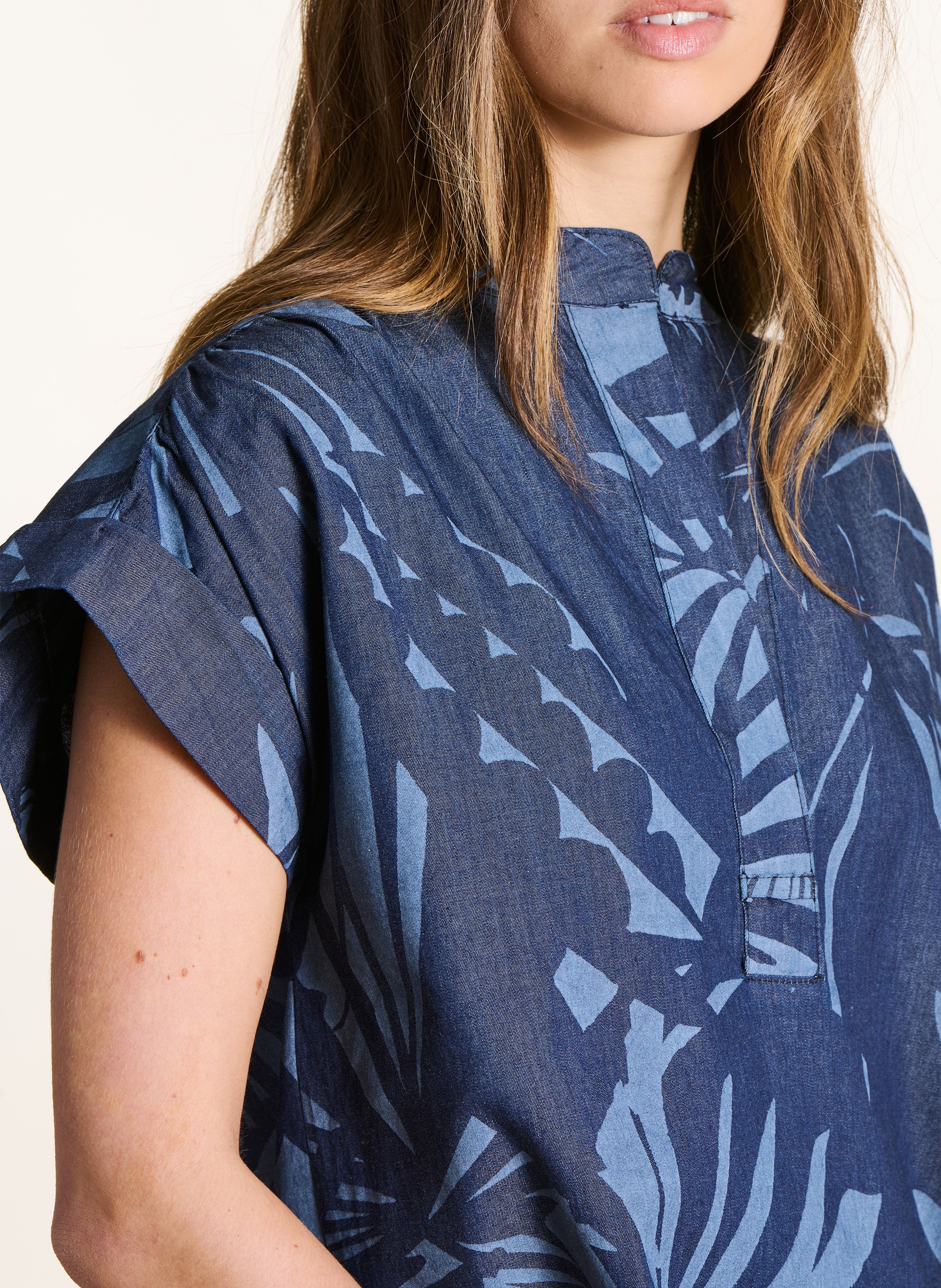 Wijde, katoenen top met Tunesische kraag LA FEE MARABOUTEE Blauw