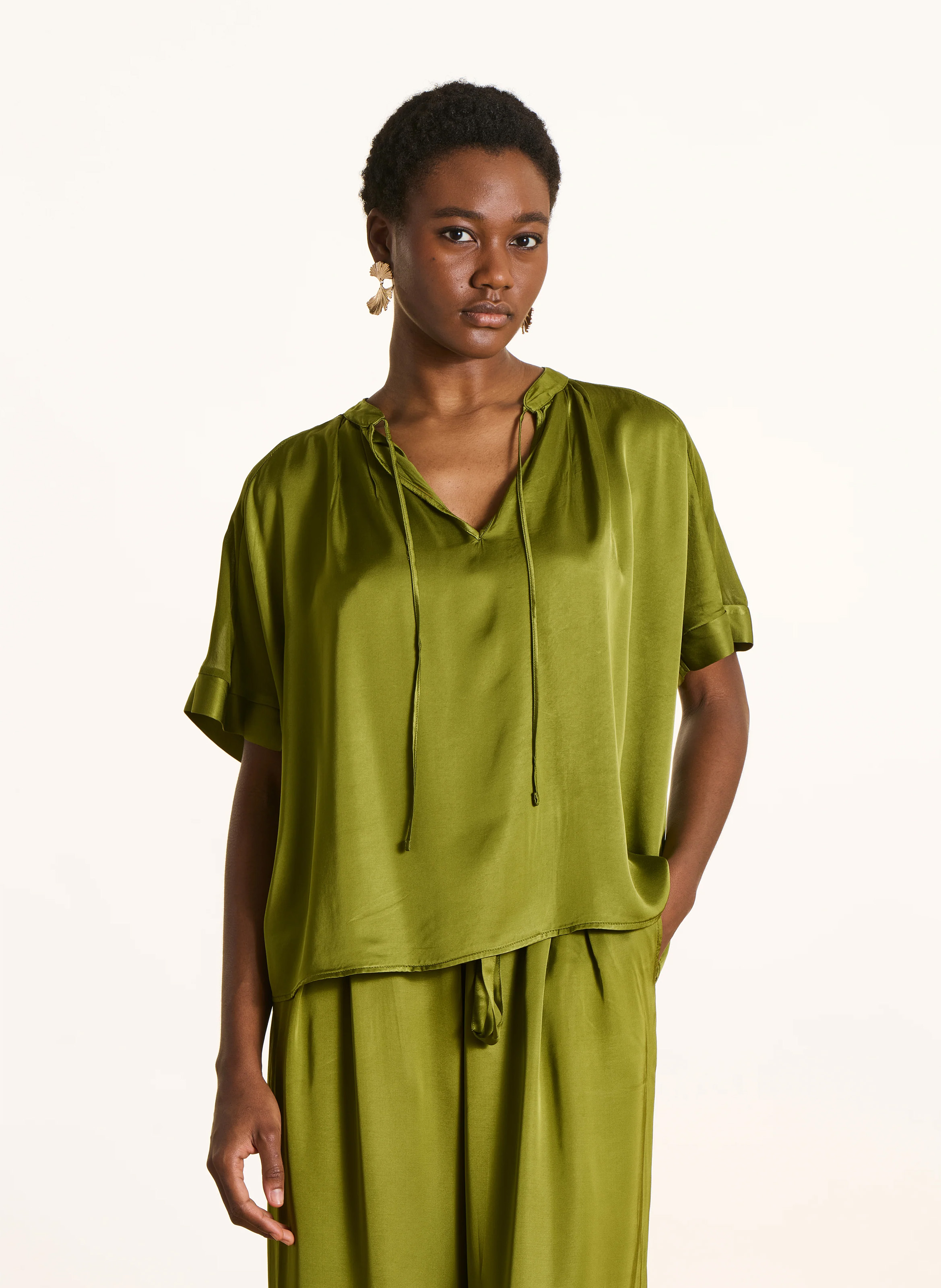 Weit geschnittene Henley-Bluse LA FEE MARABOUTEE