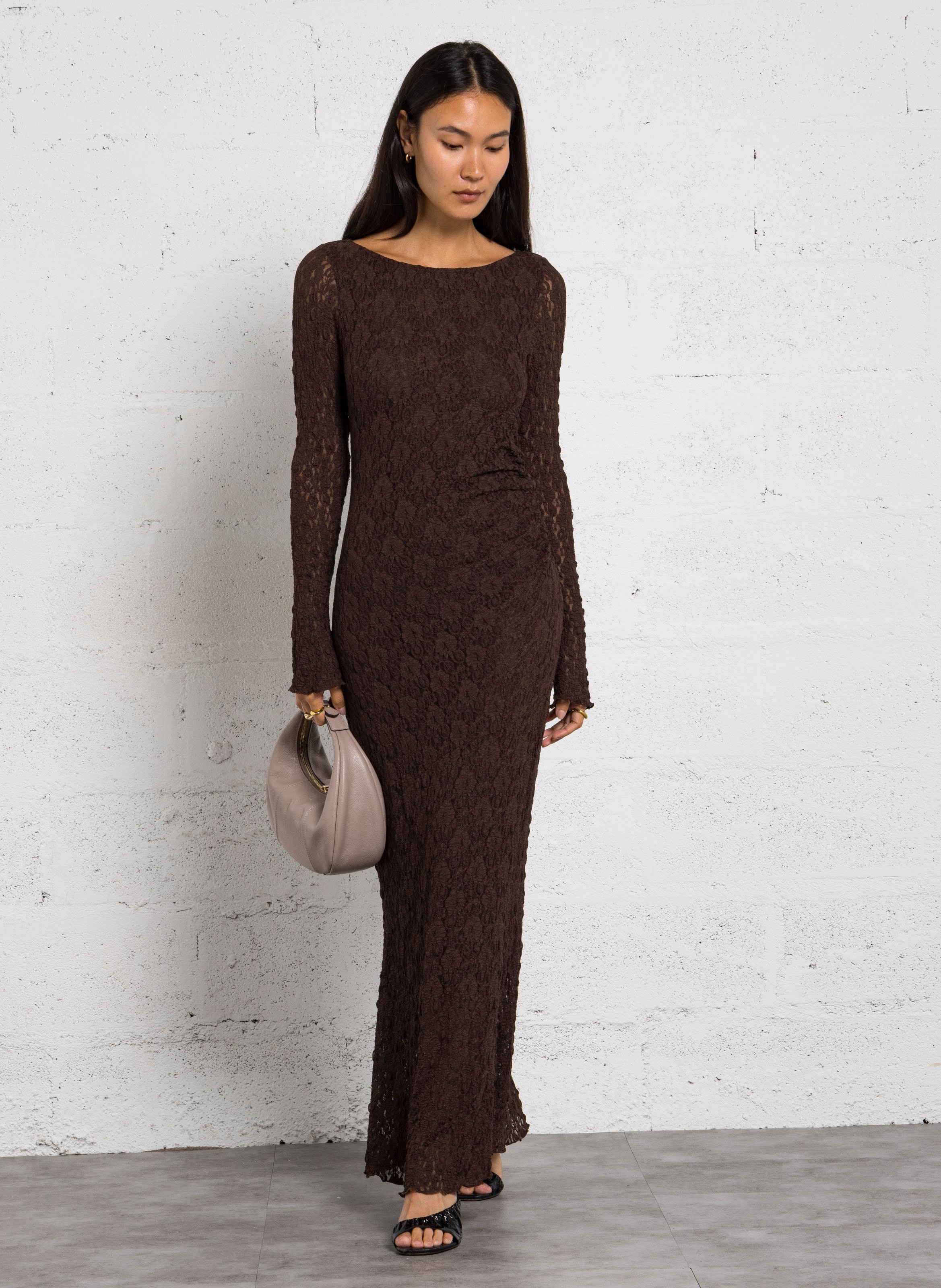 Robe longue en dentelle IMPERIAL Marron