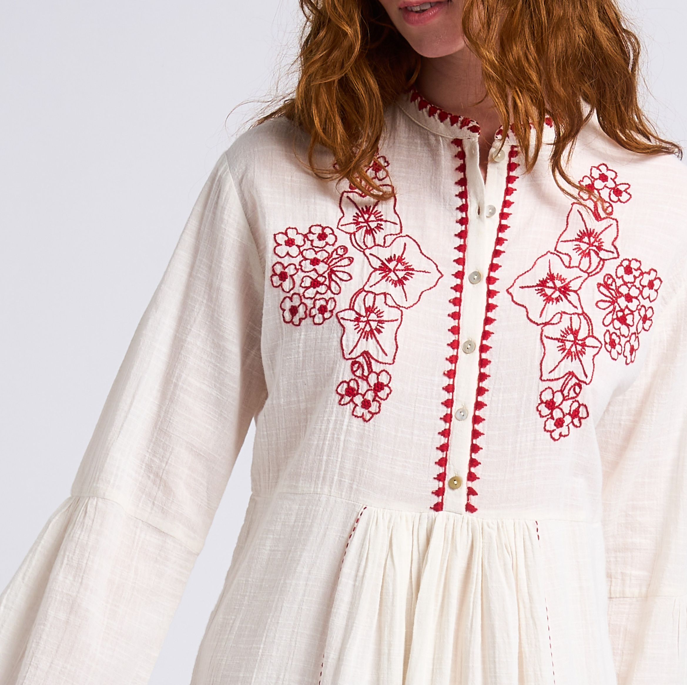 Robe midi ample brodée à col mao en coton ANTIK BATIK Blanc