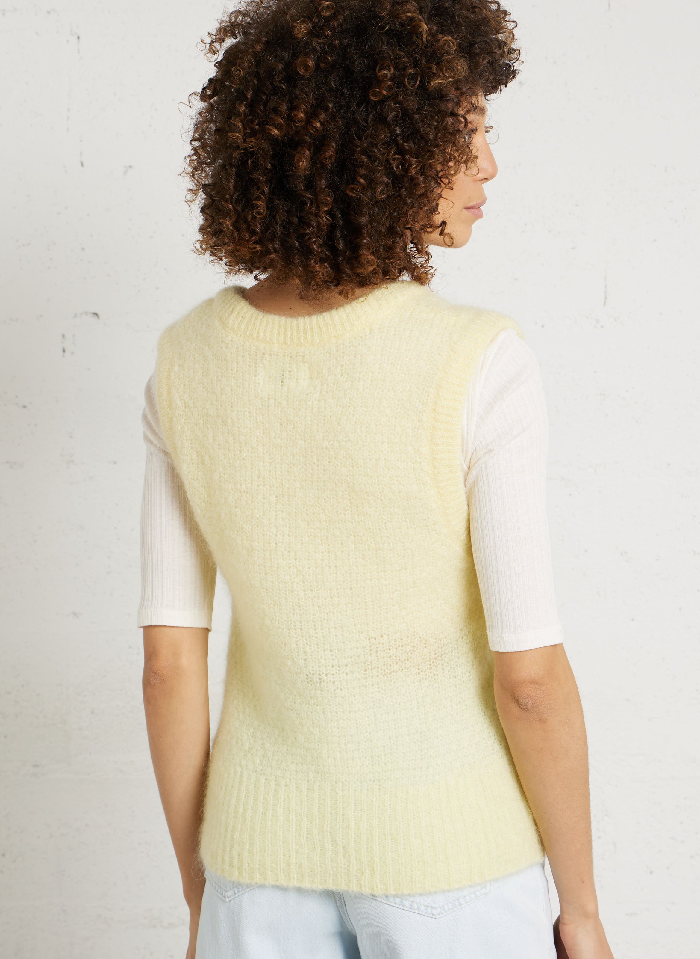 Straight-fit trui van wolmix met ronde hals DES PETITS HAUTS Geel