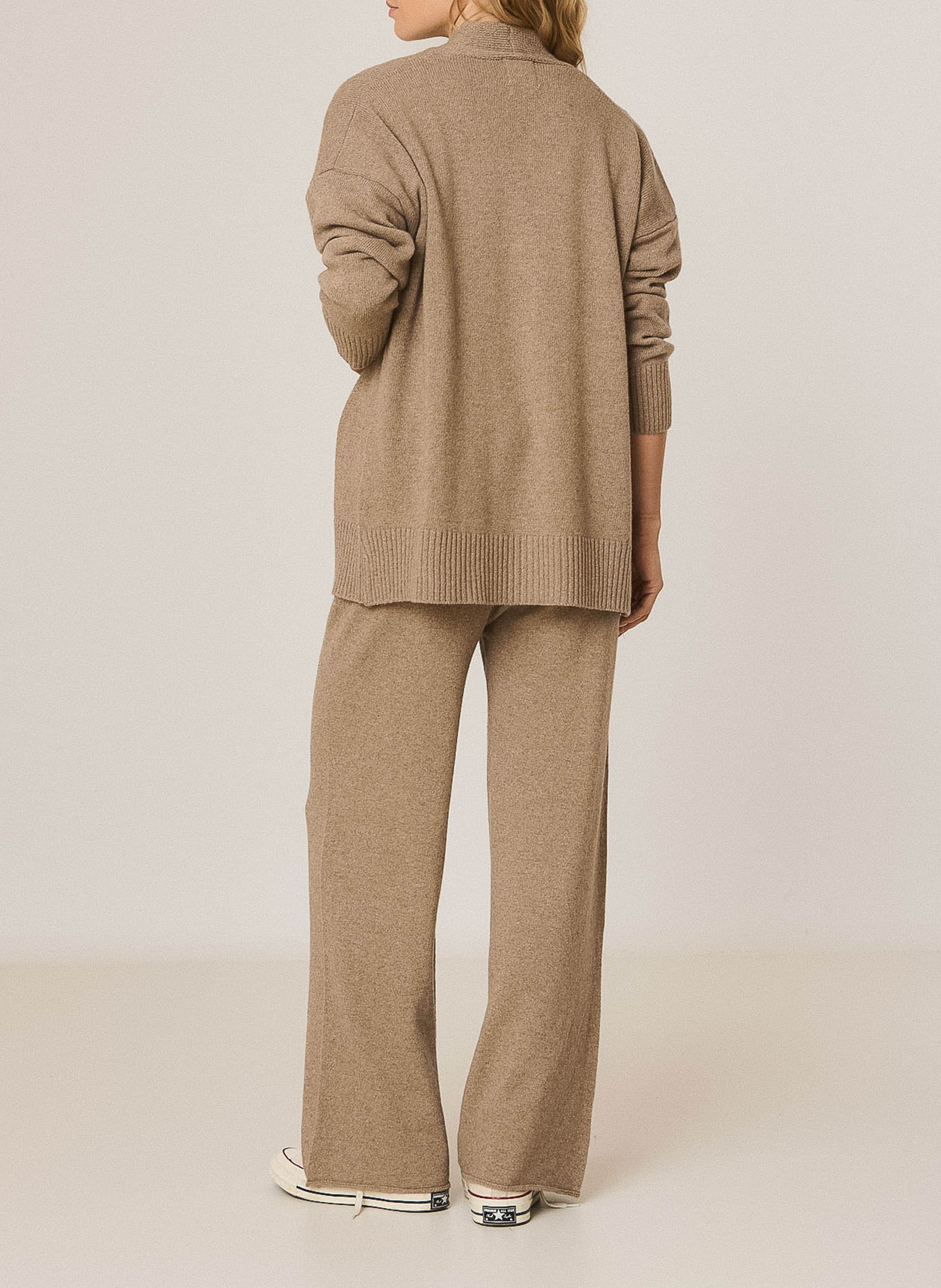 Straight V-neck vest INDI & COLD Grey