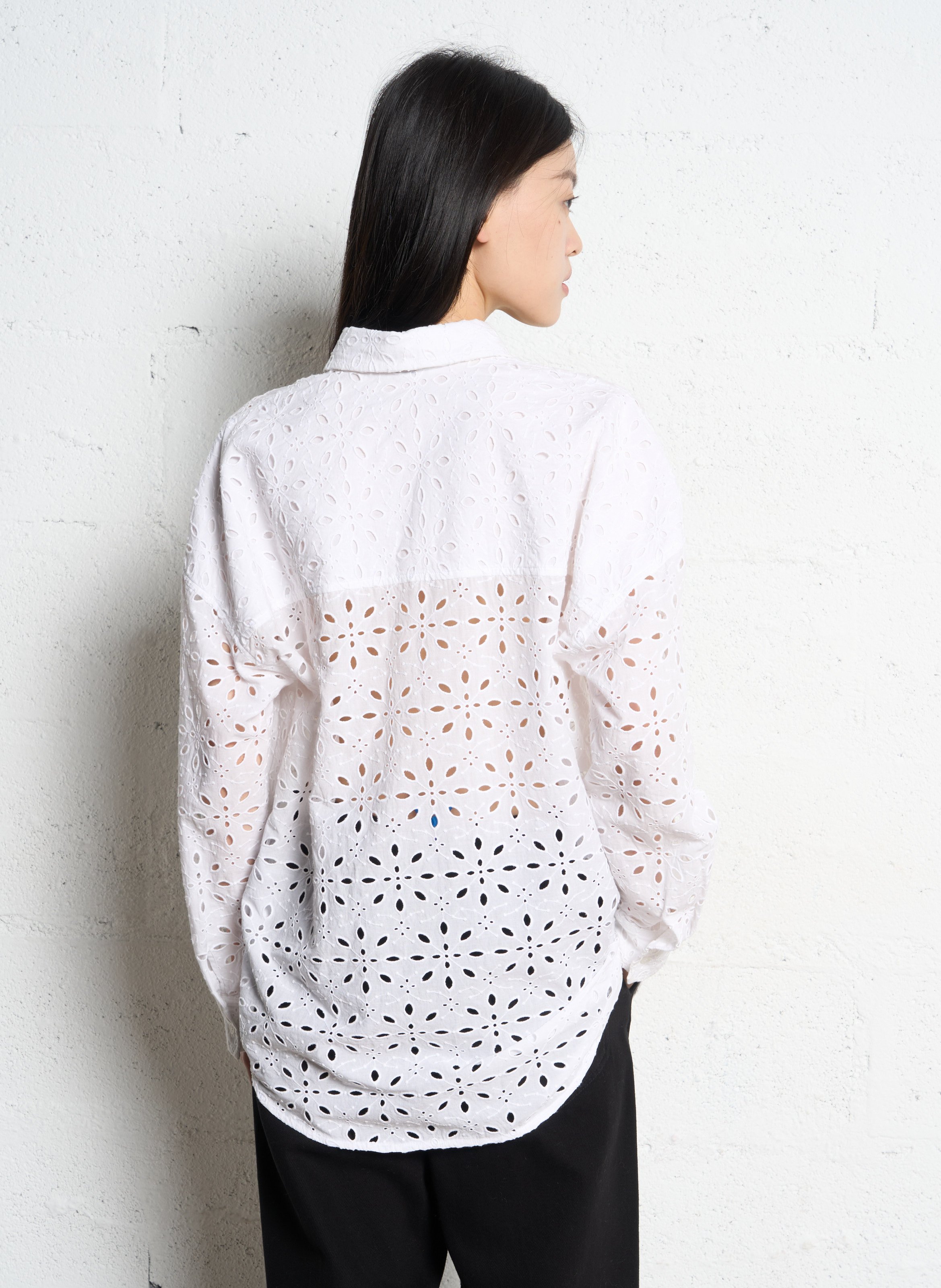 Oversize Hemd mit klassischem Kragen in Broderie Anglaise IKKS Weiss