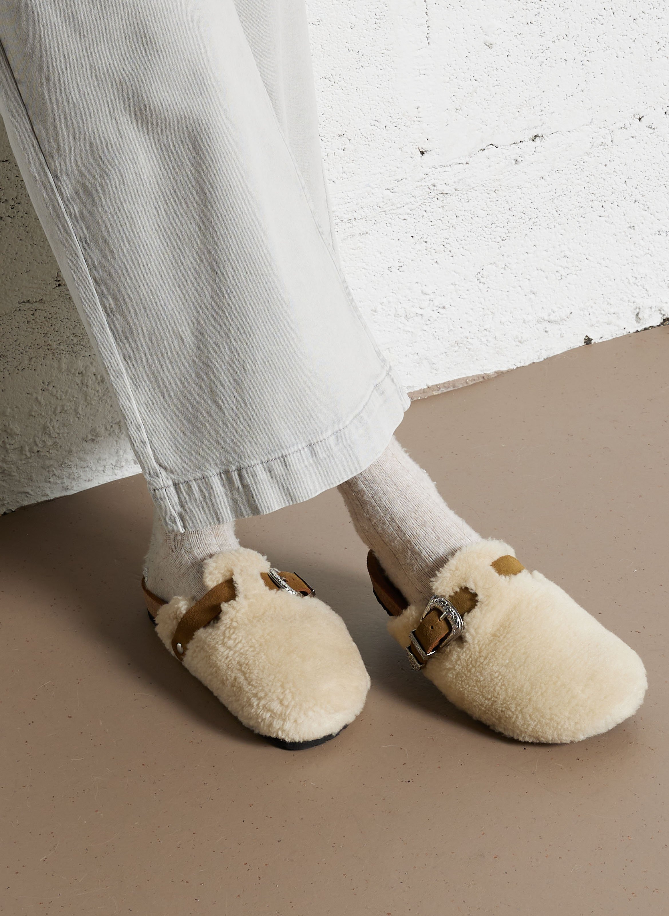 Flat mules in synthetic fur IKKS White